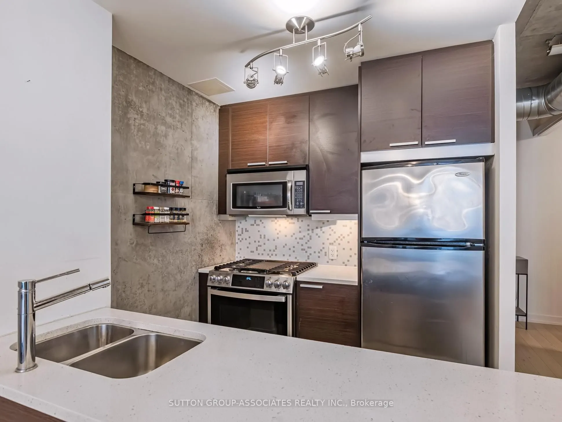 138 Princess Street #811