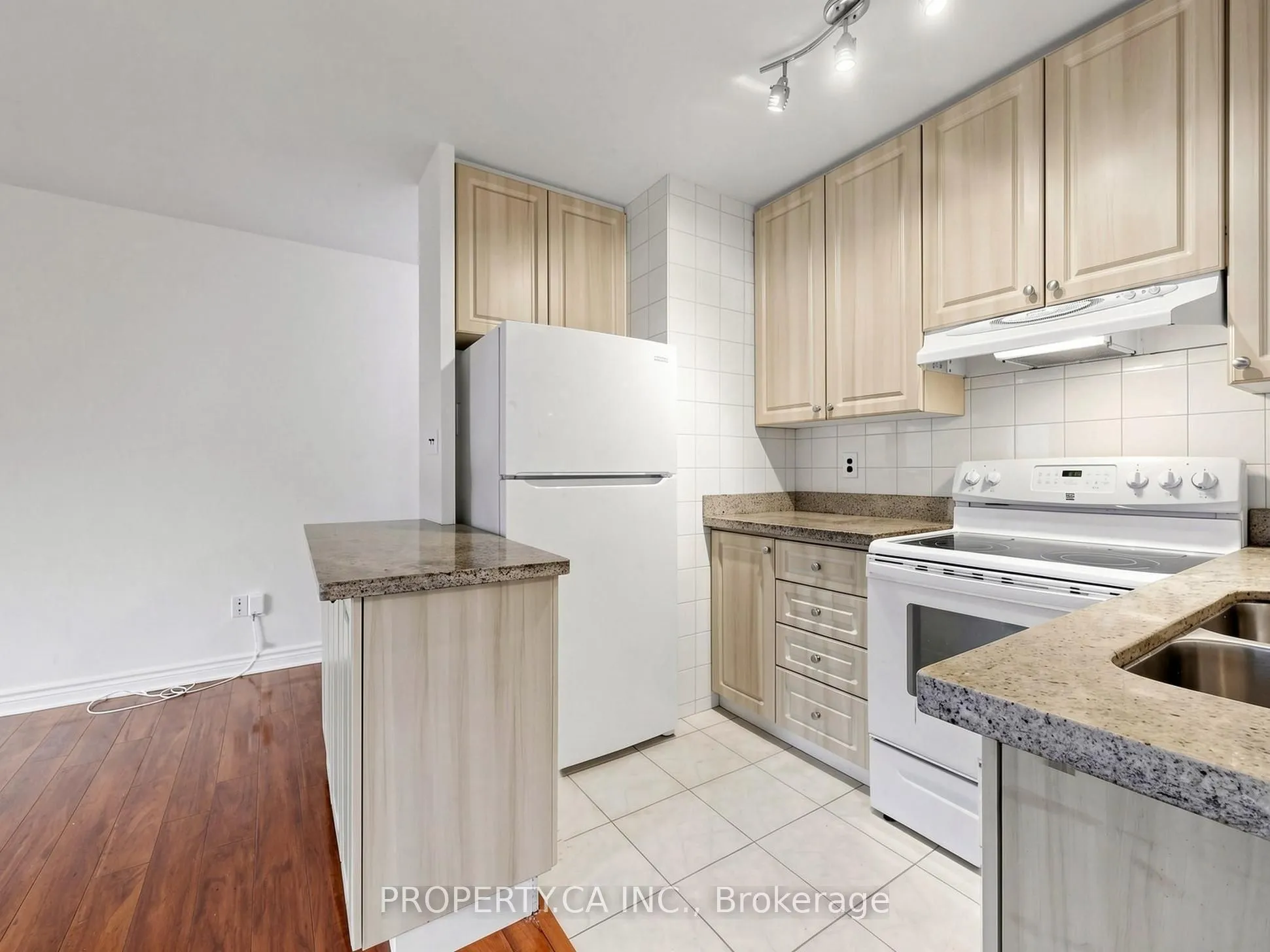 40 Homewood Avenue #316