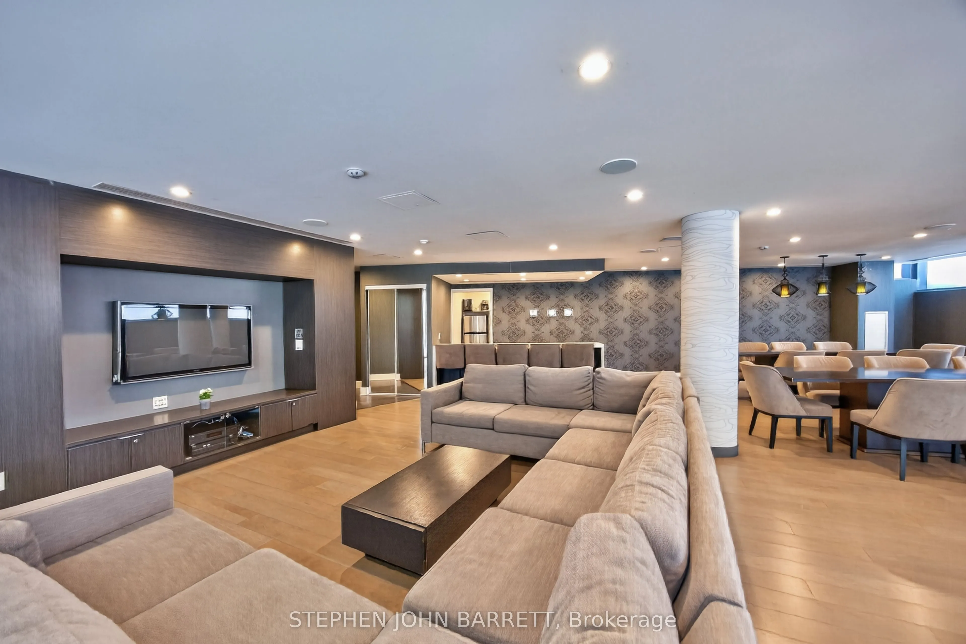 169 Fort York Boulevard #206