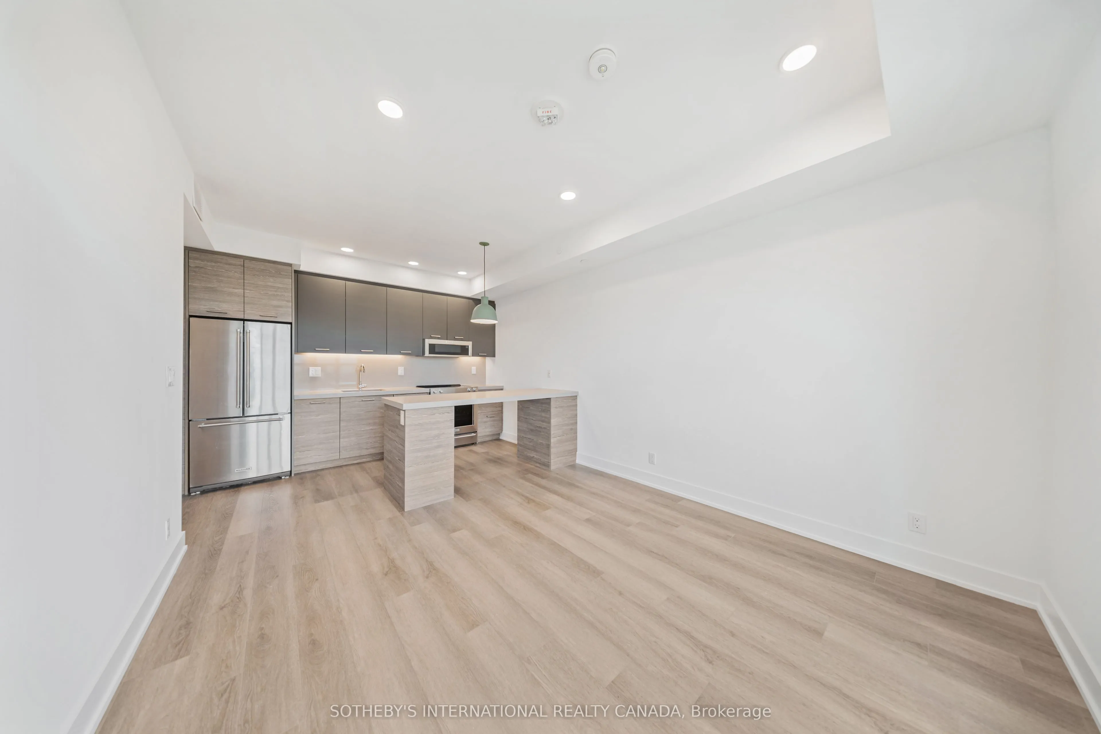 484 Spadina Avenue #705