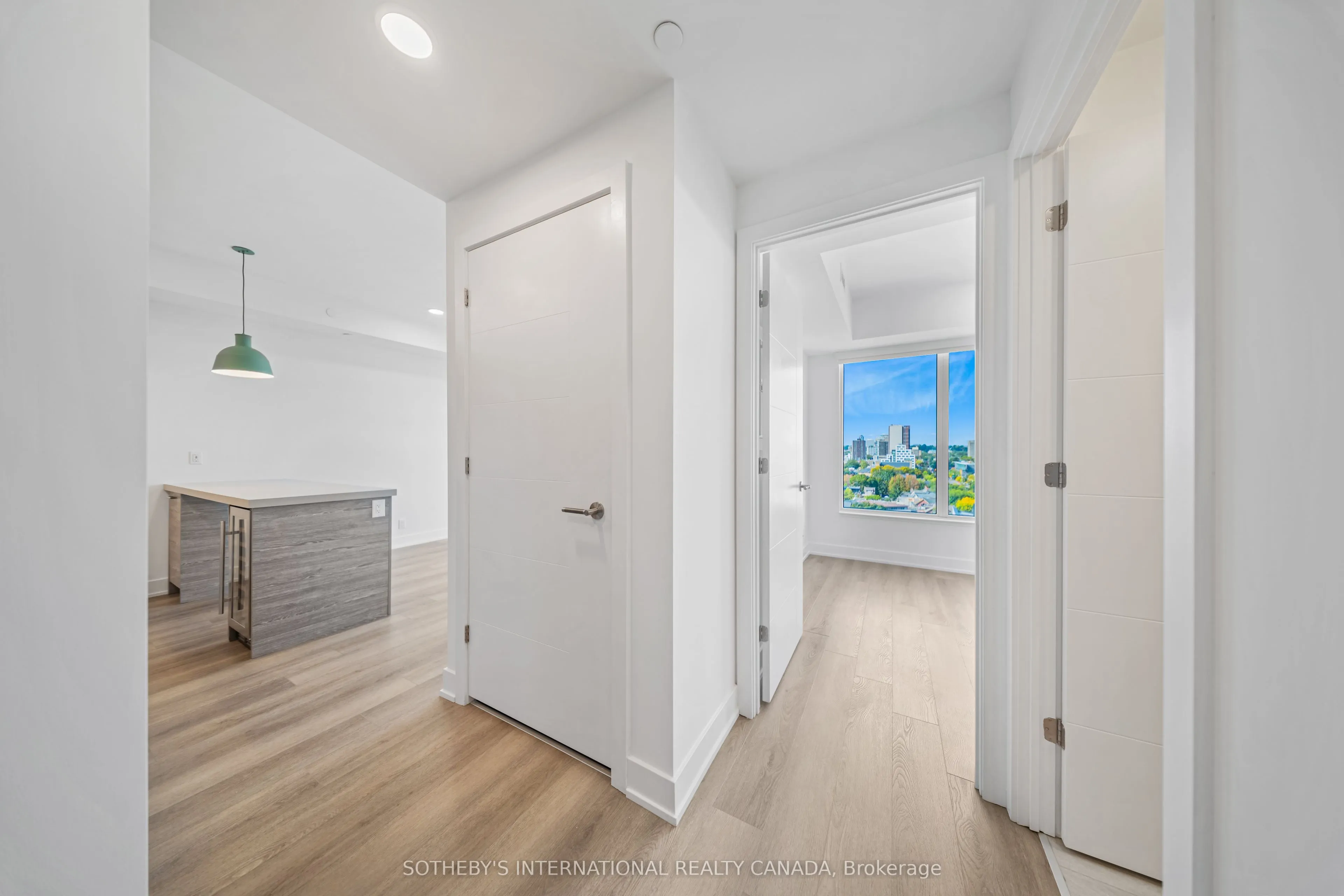 484 Spadina Avenue #404