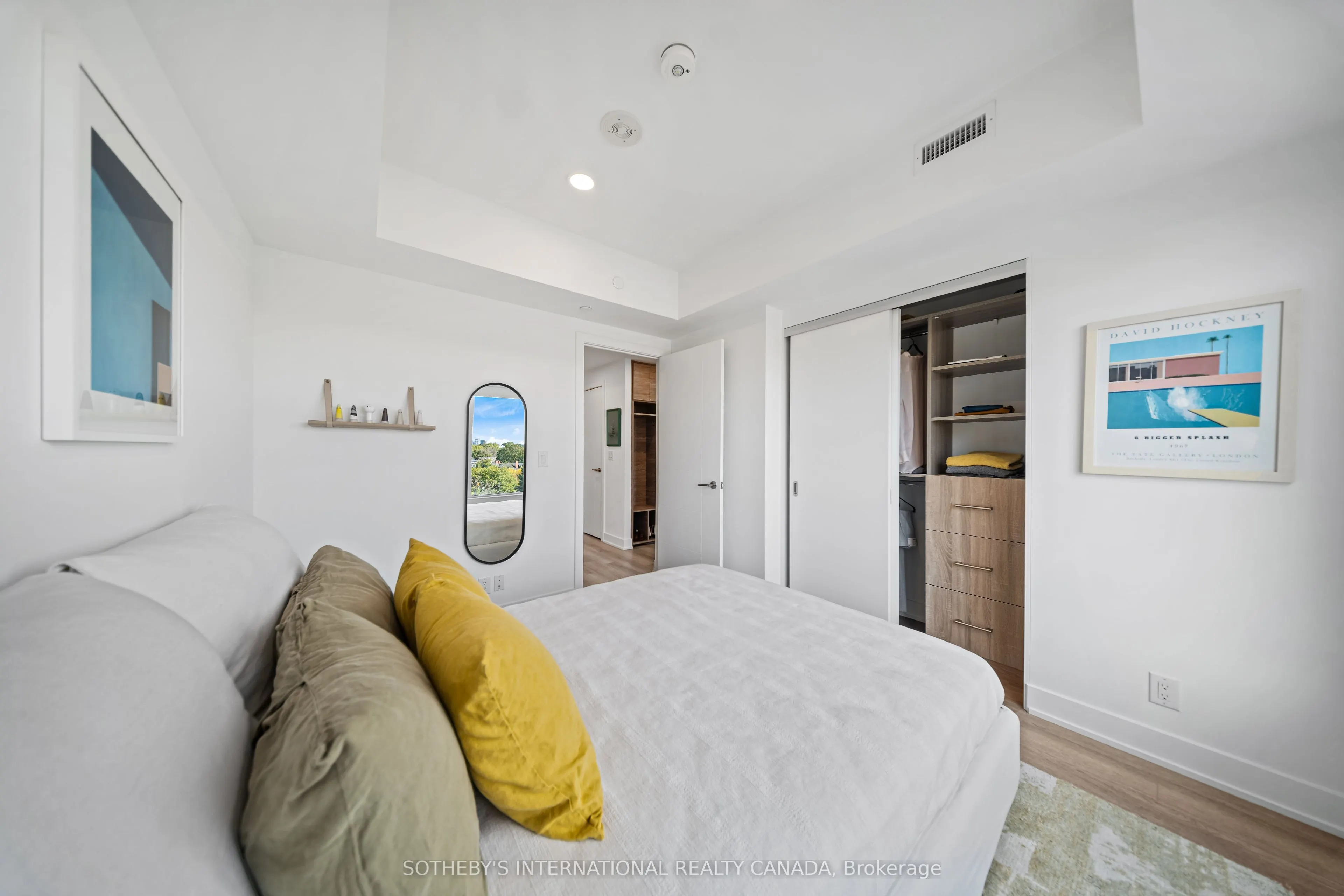484 Spadina Avenue #210