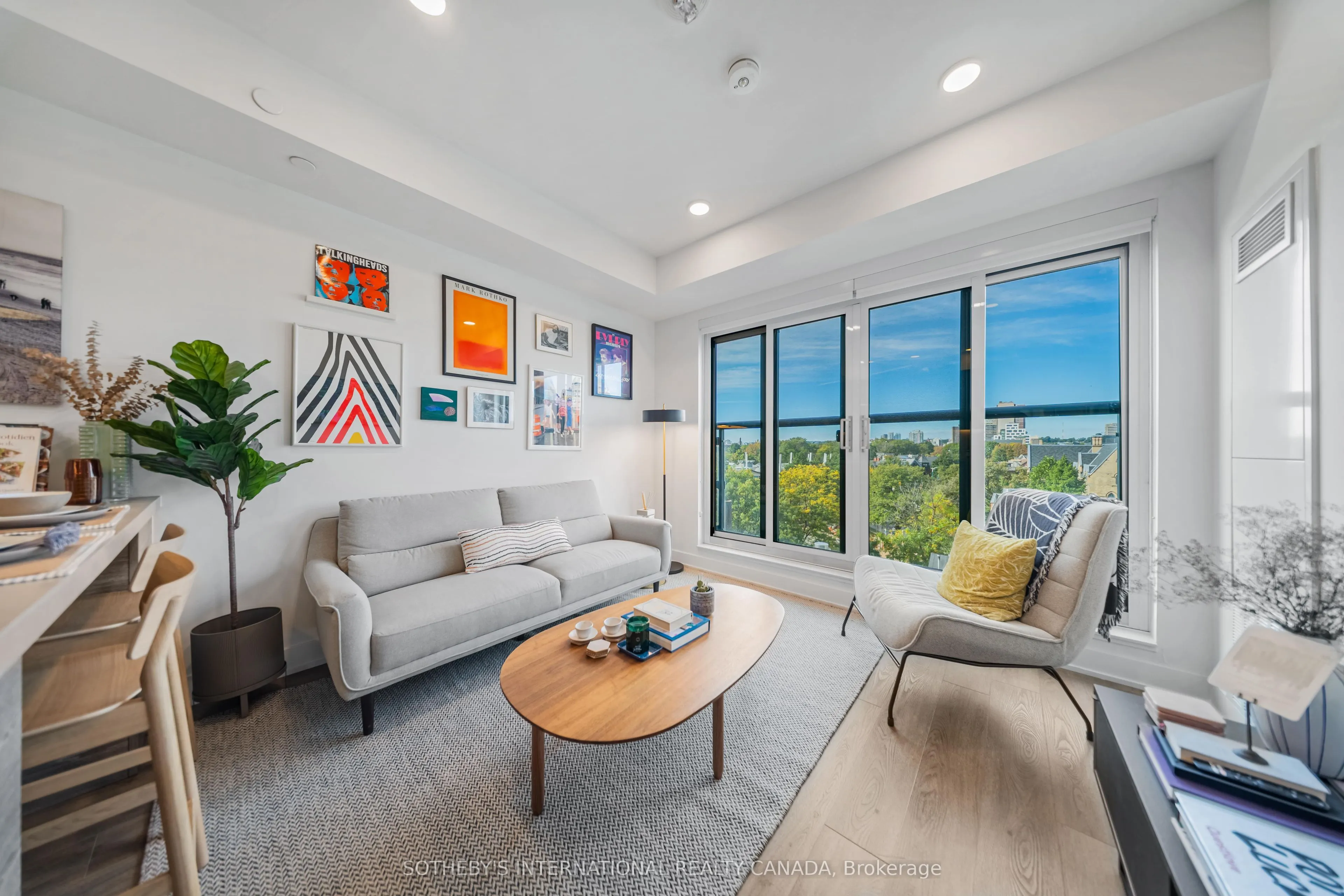 484 Spadina Avenue #210