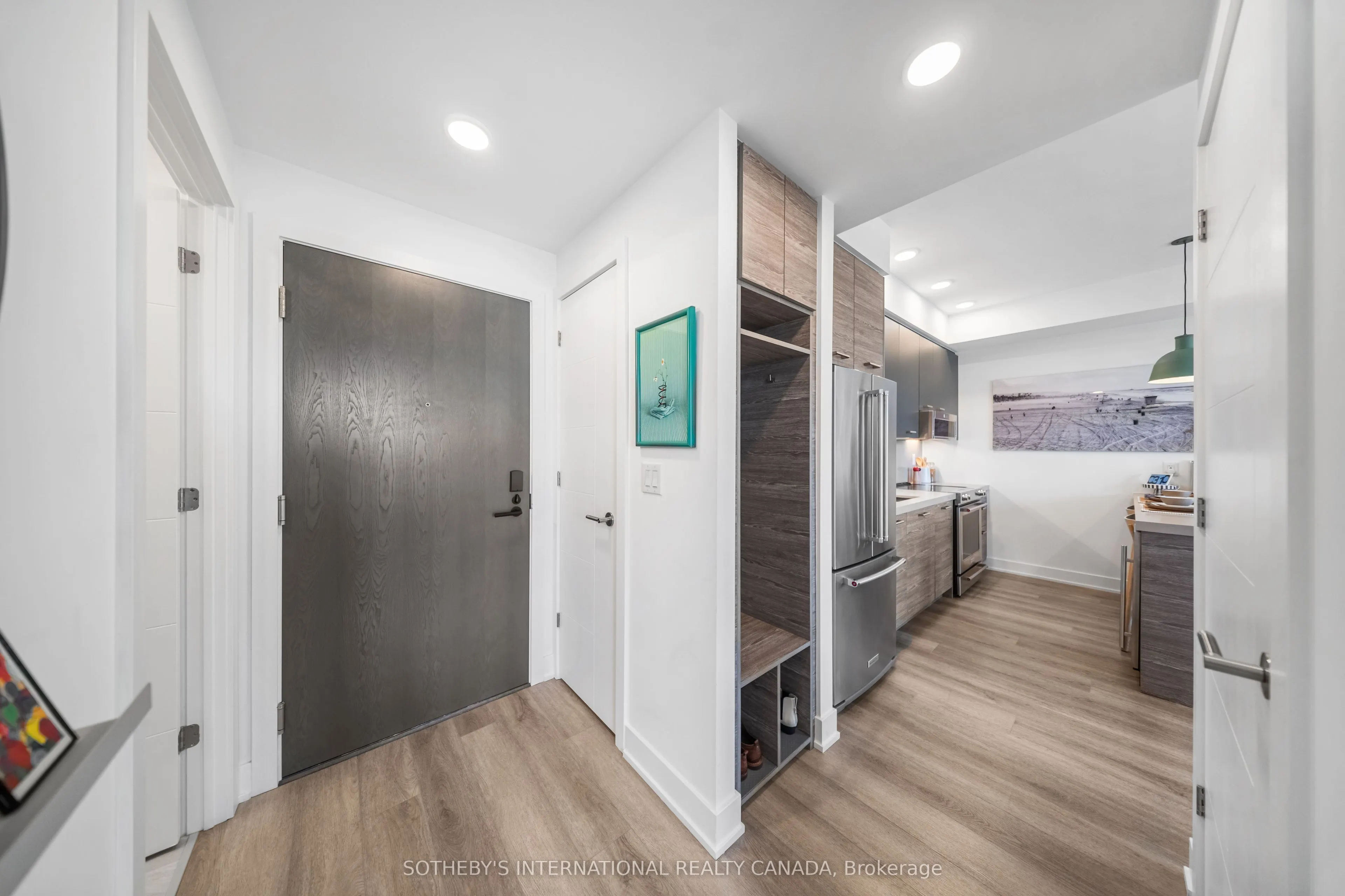 484 Spadina Avenue #210