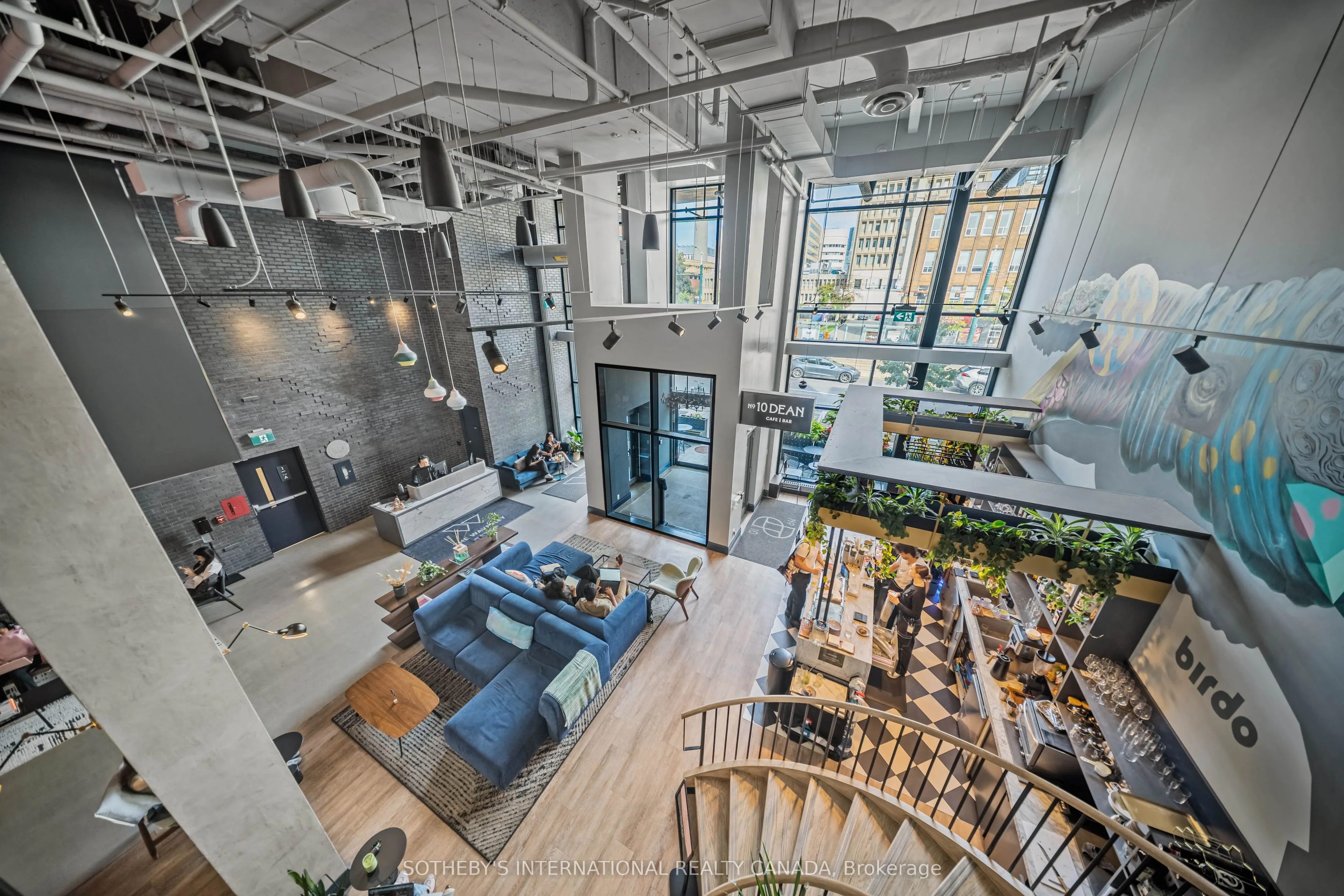 484 Spadina Avenue #202