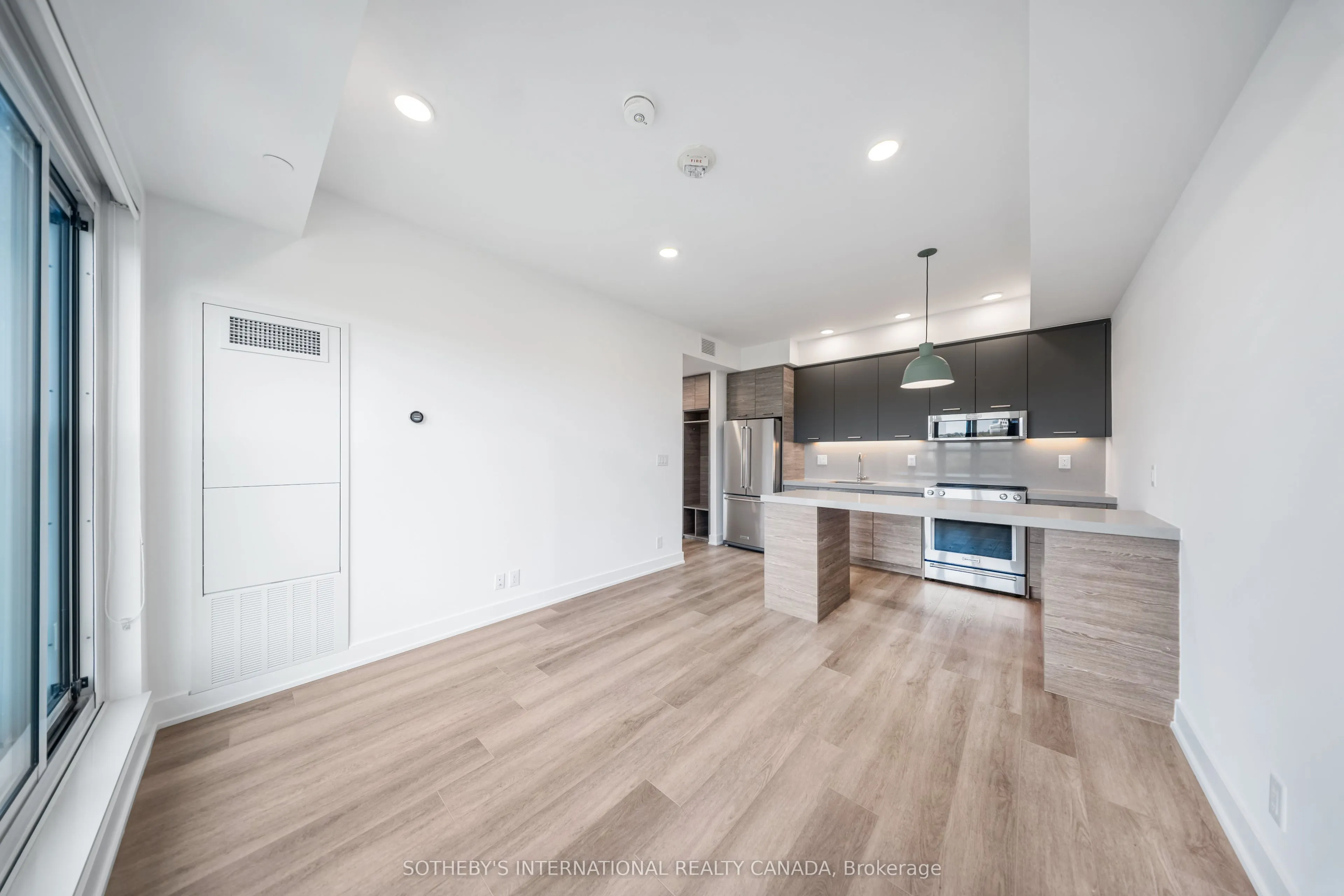 484 Spadina Avenue #202