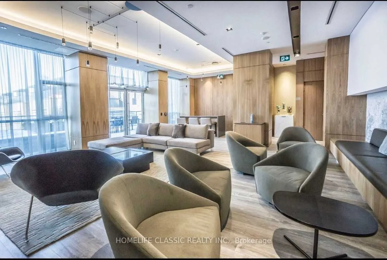 200 Sackville Street #1103