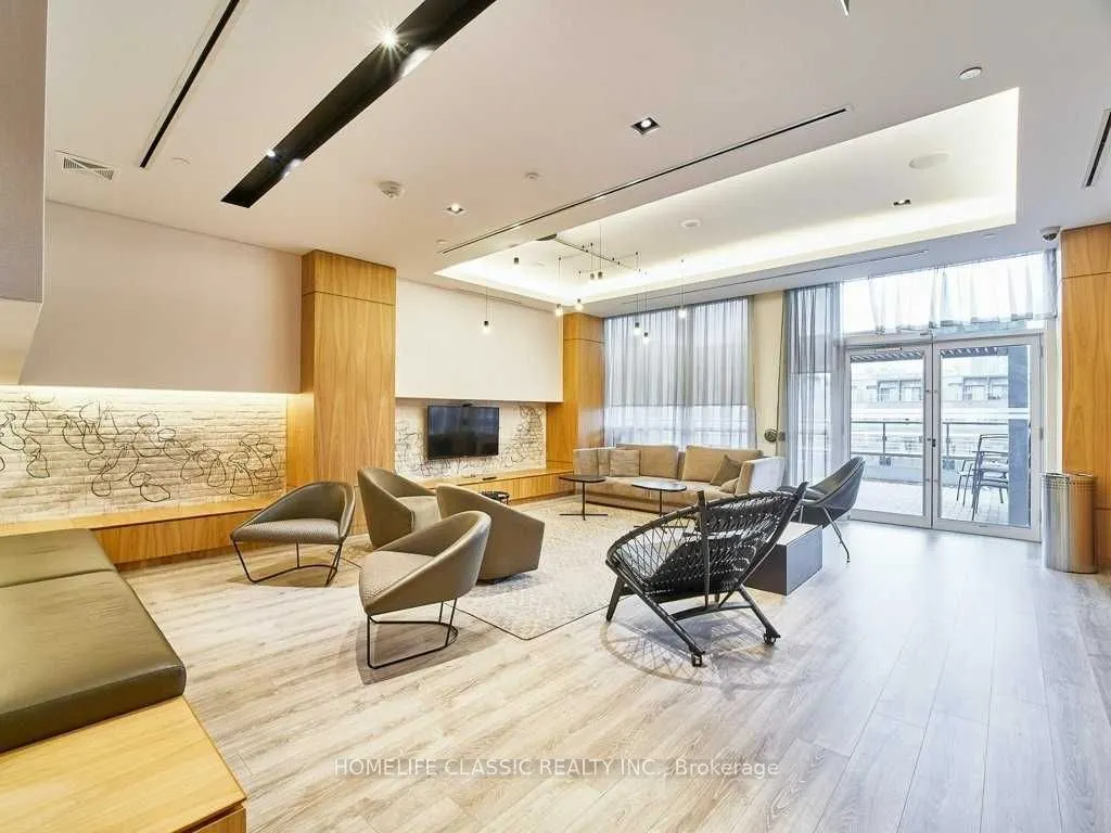 200 Sackville Street #1103
