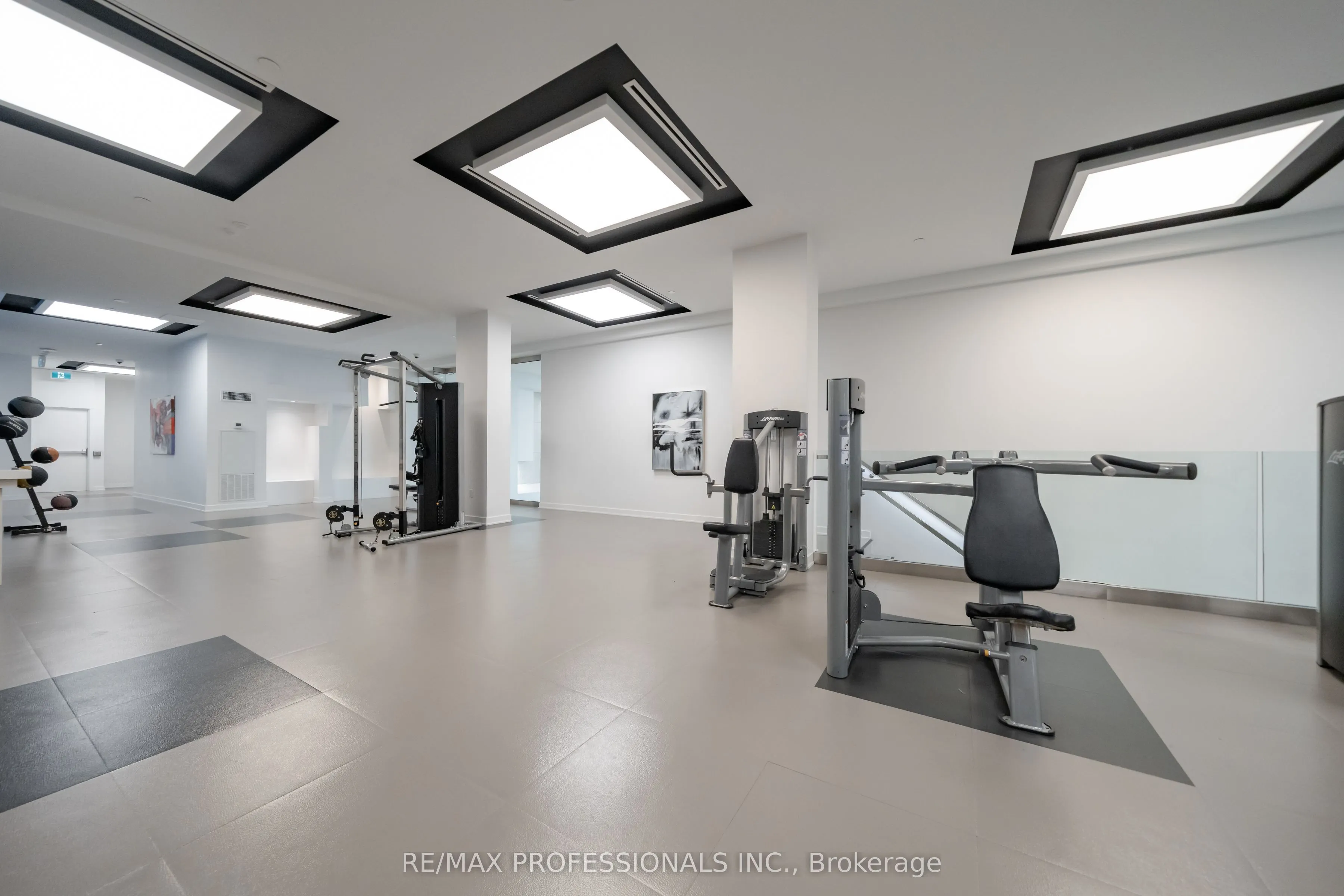 99 Broadway Avenue #2103