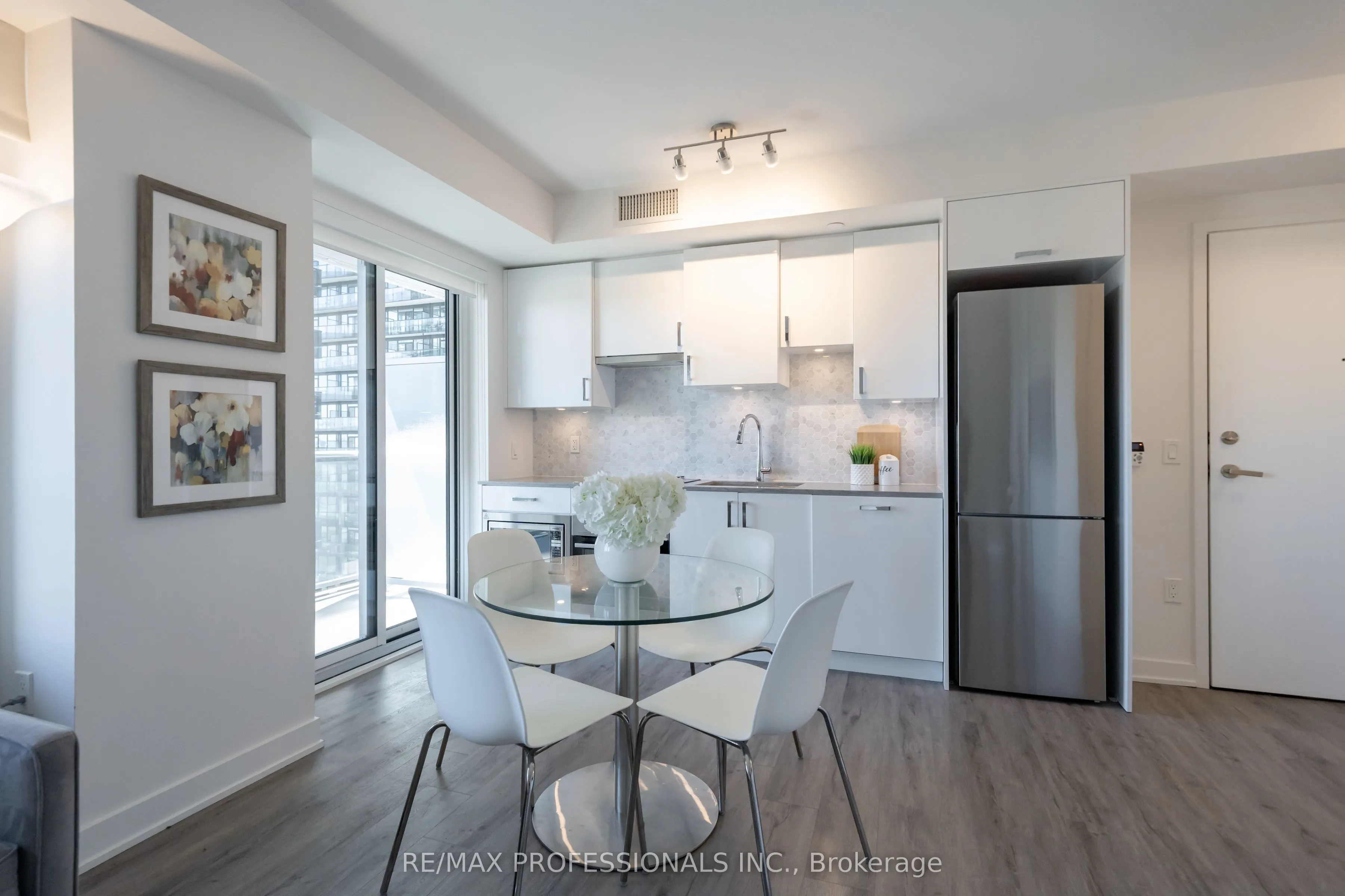 99 Broadway Avenue #2103