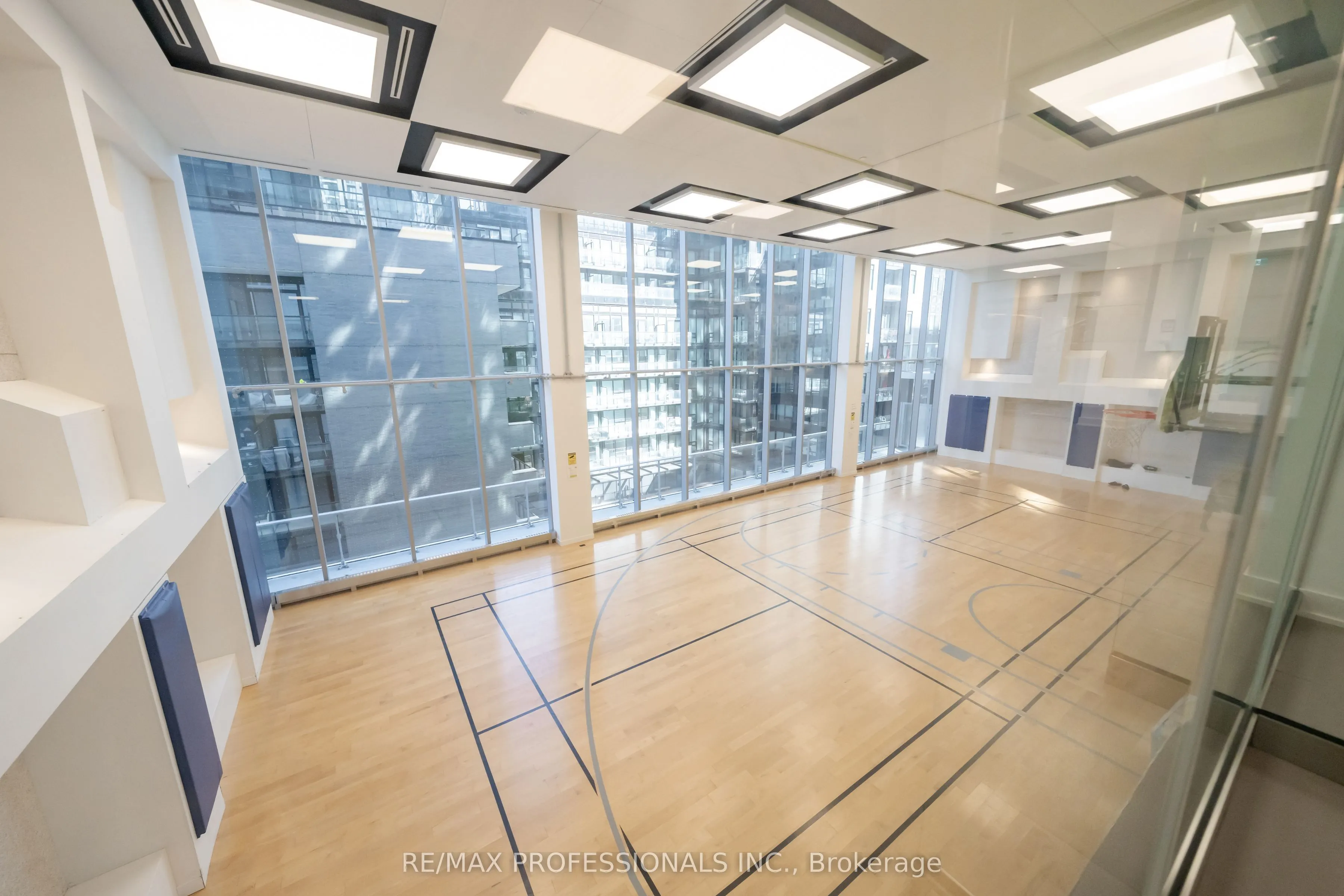99 Broadway Avenue #2103