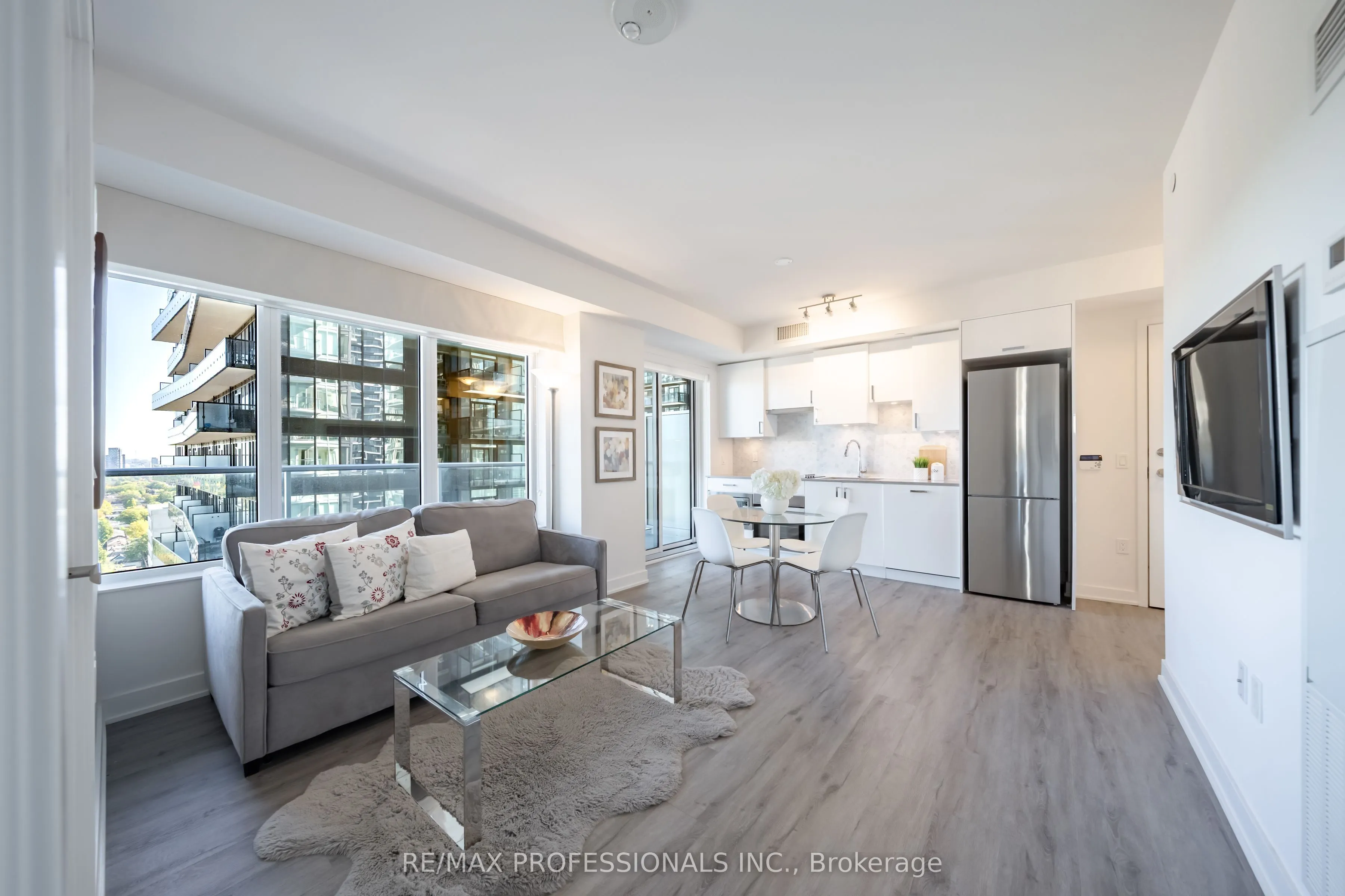 99 Broadway Avenue #2103