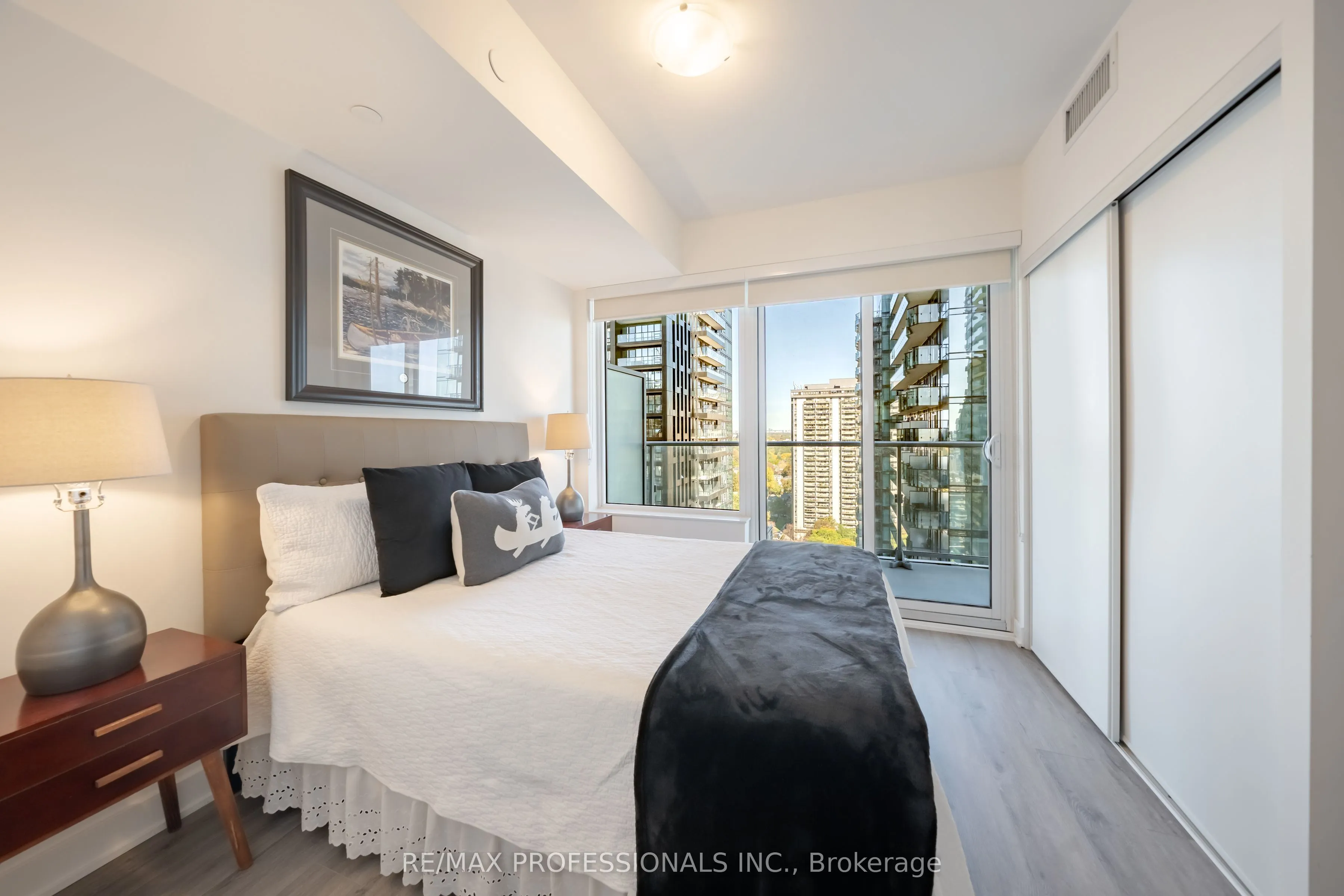 99 Broadway Avenue #2103