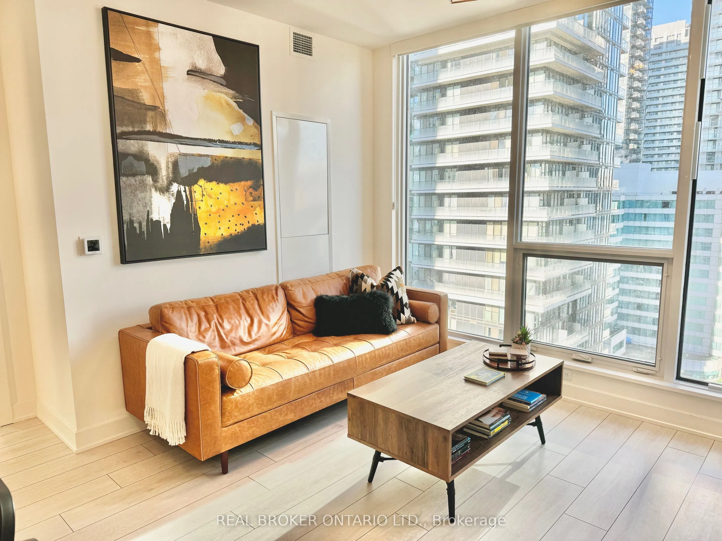 15 Mercer Street #1913