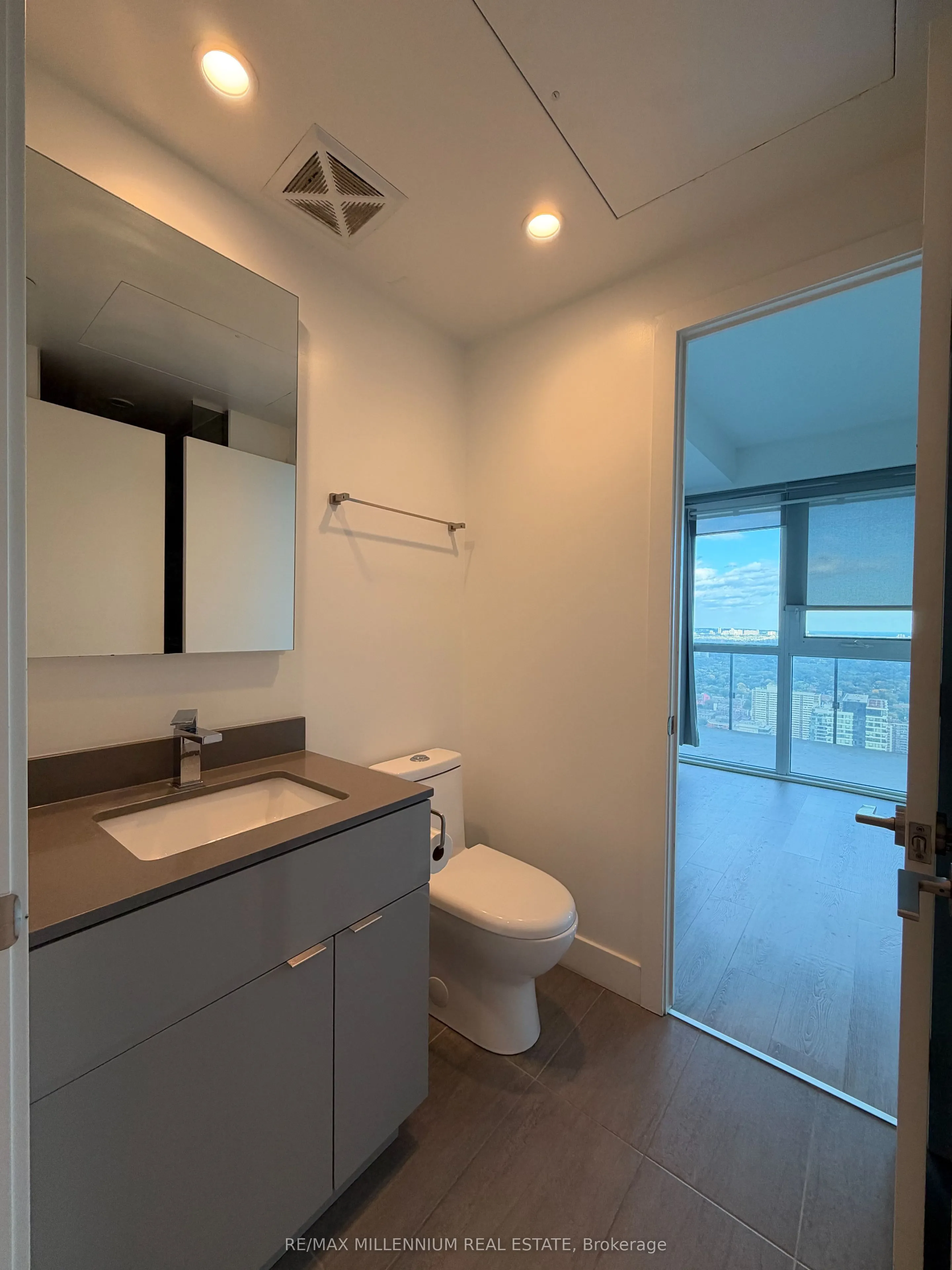 7 Grenville Street #5710