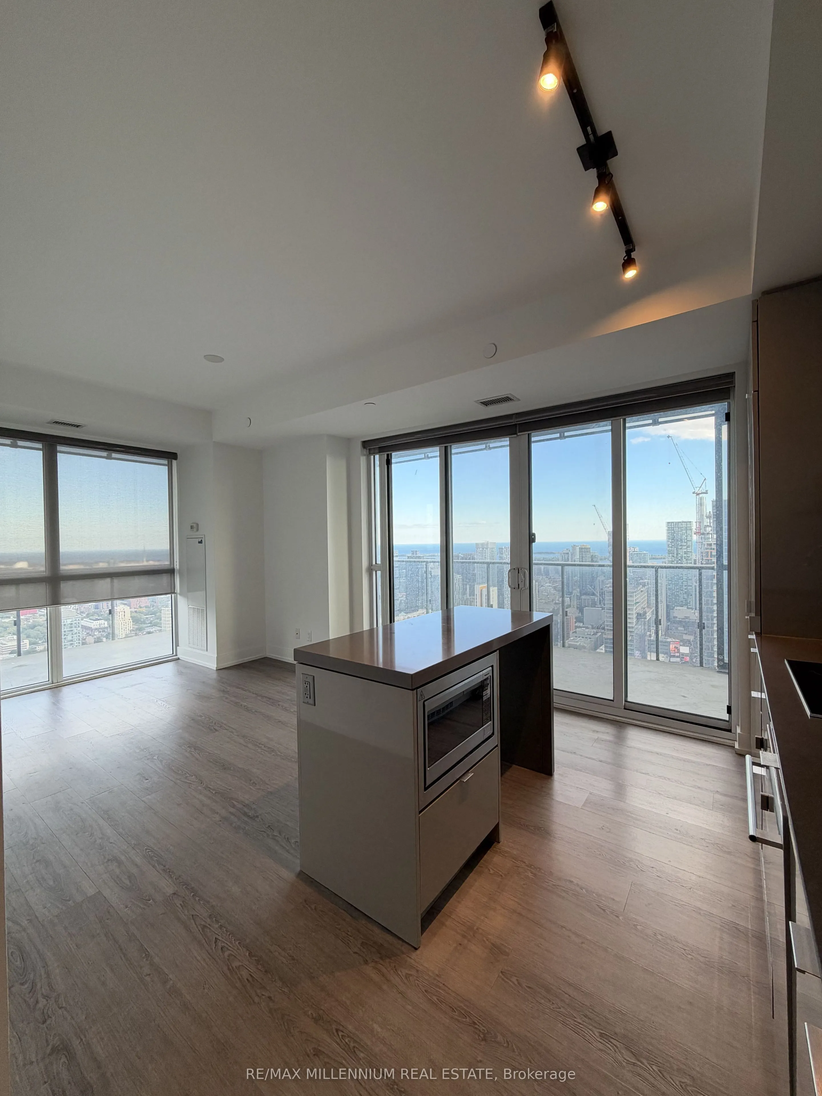 7 Grenville Street #5710
