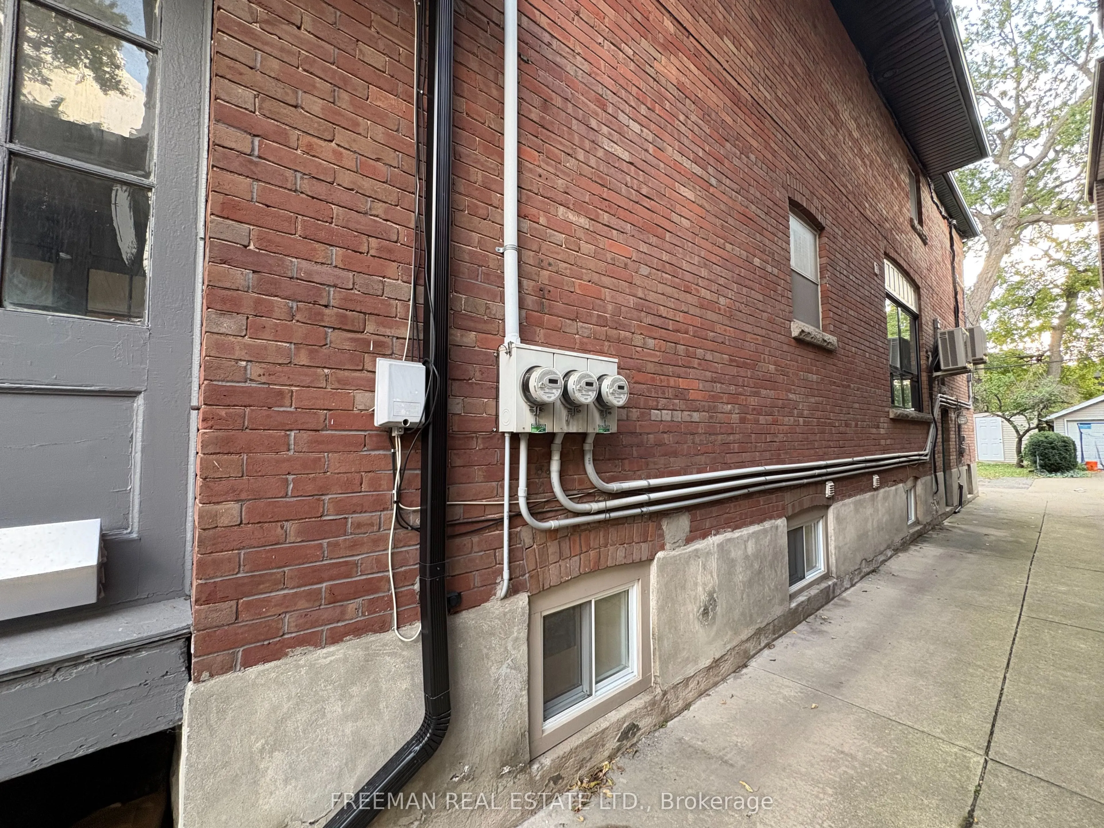 468 Markham Street