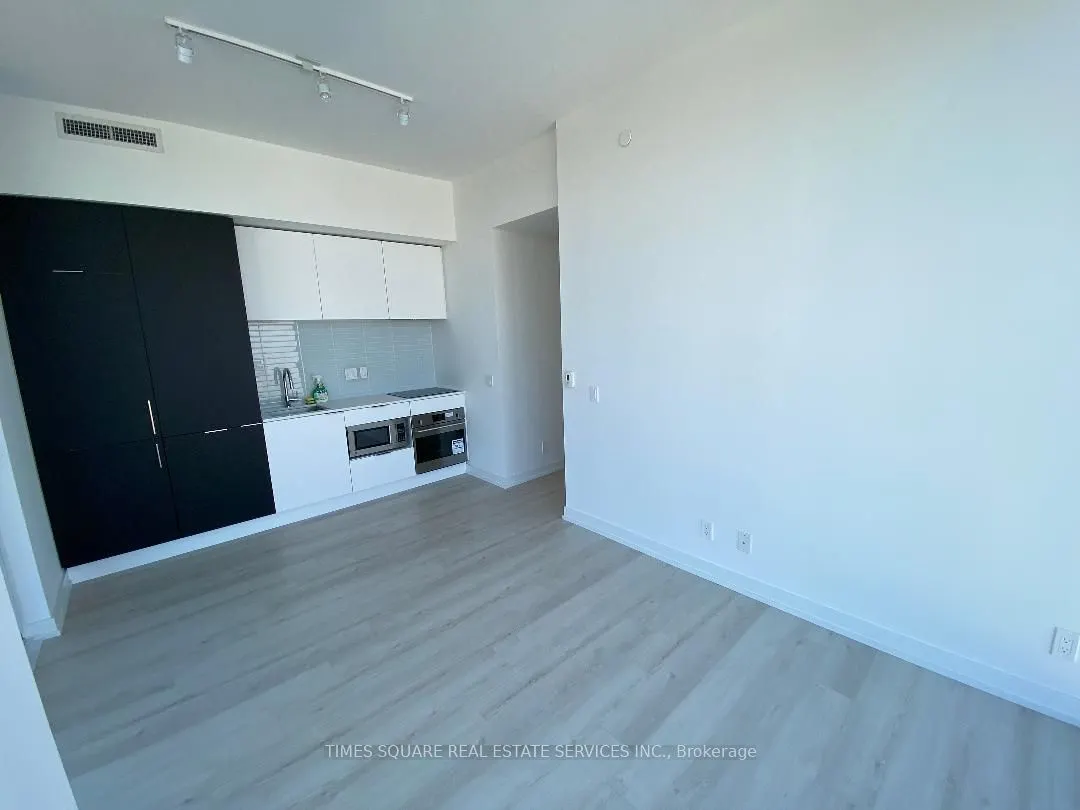 33 Helendale Avenue #2603