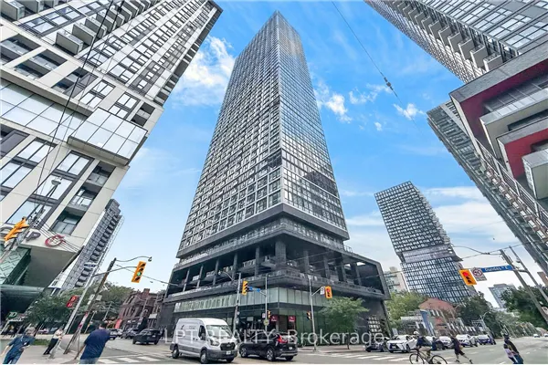181 Dundas Street E