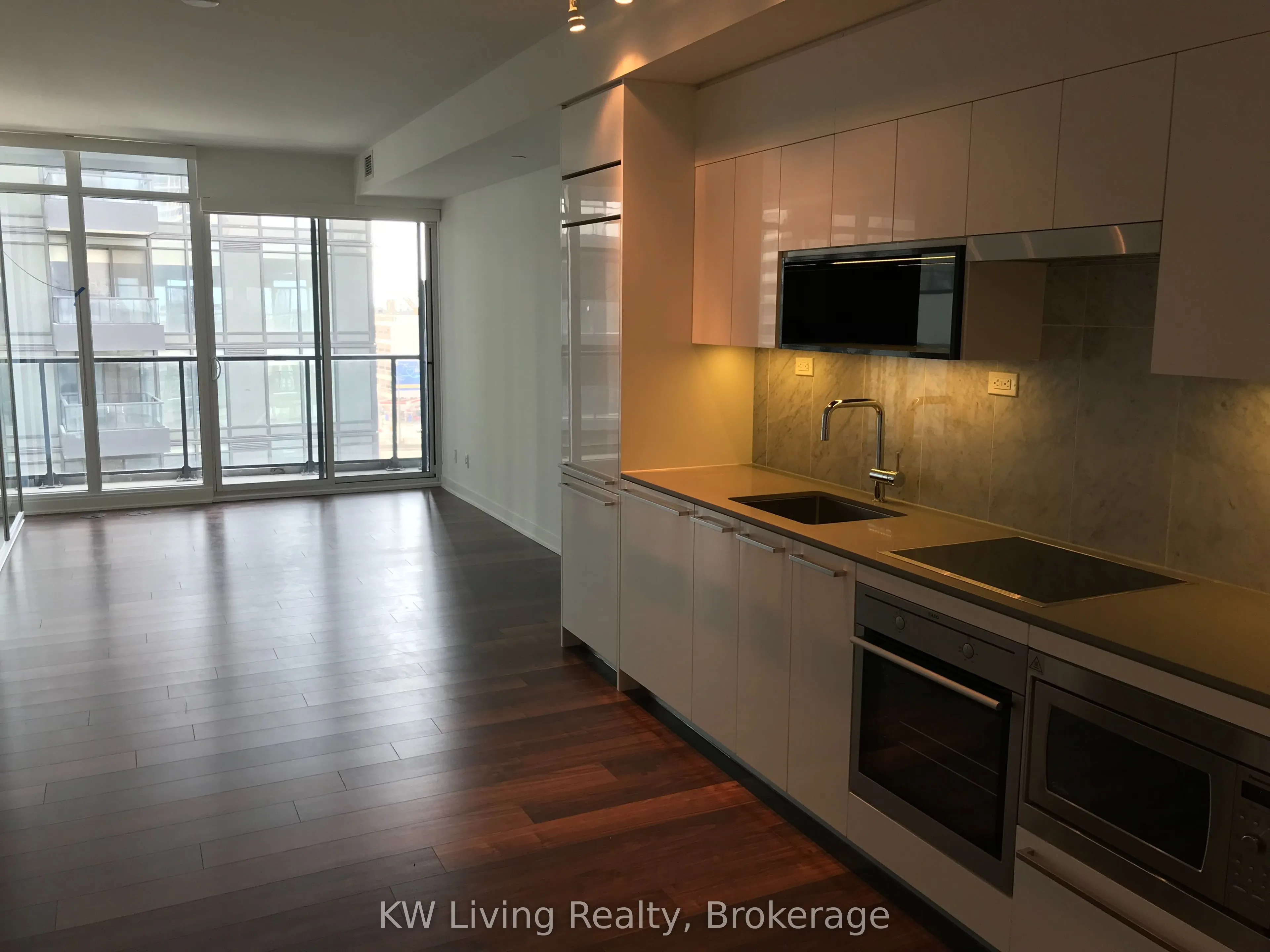 90 Queens Wharf Road #908