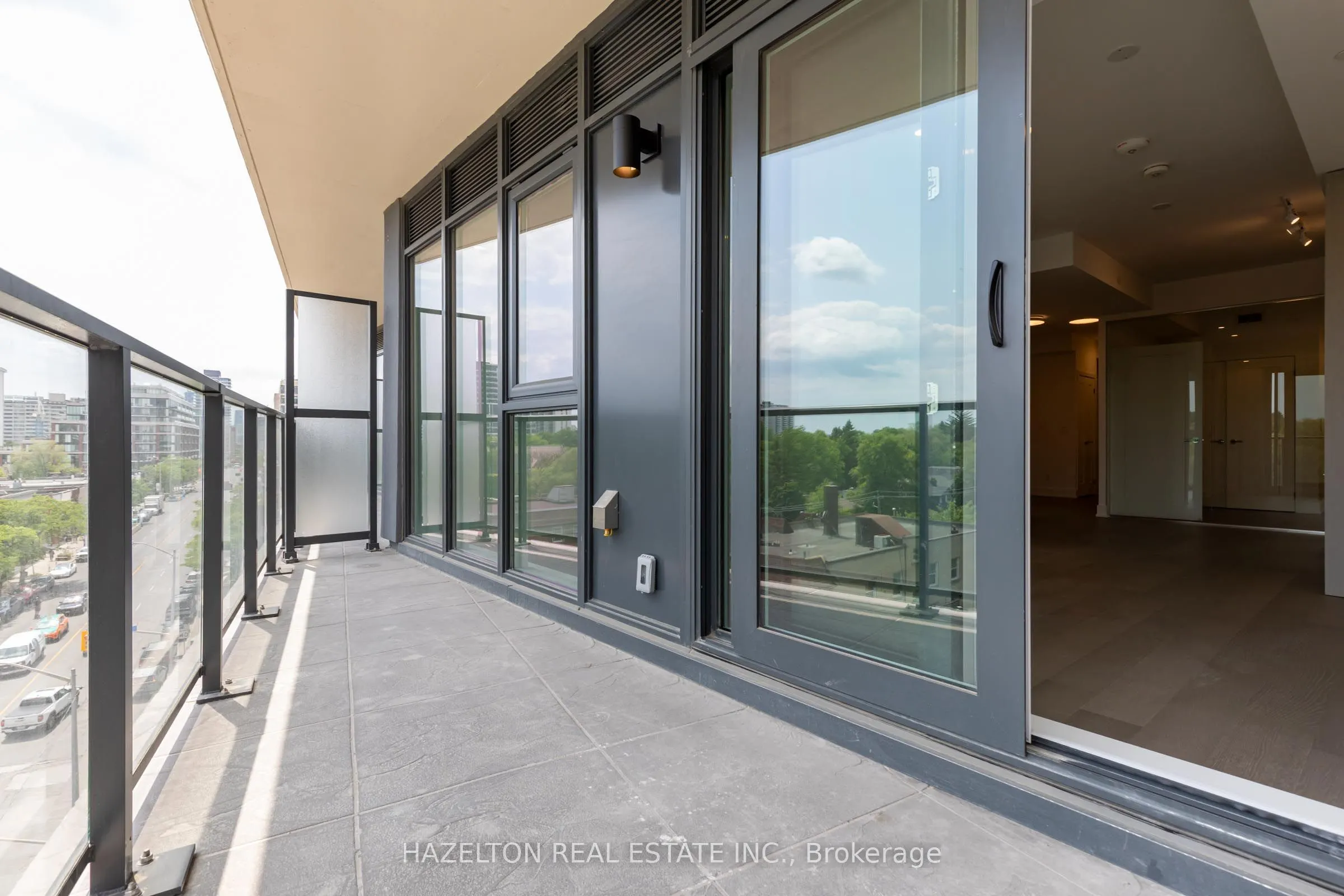 8 Manor Road W #605