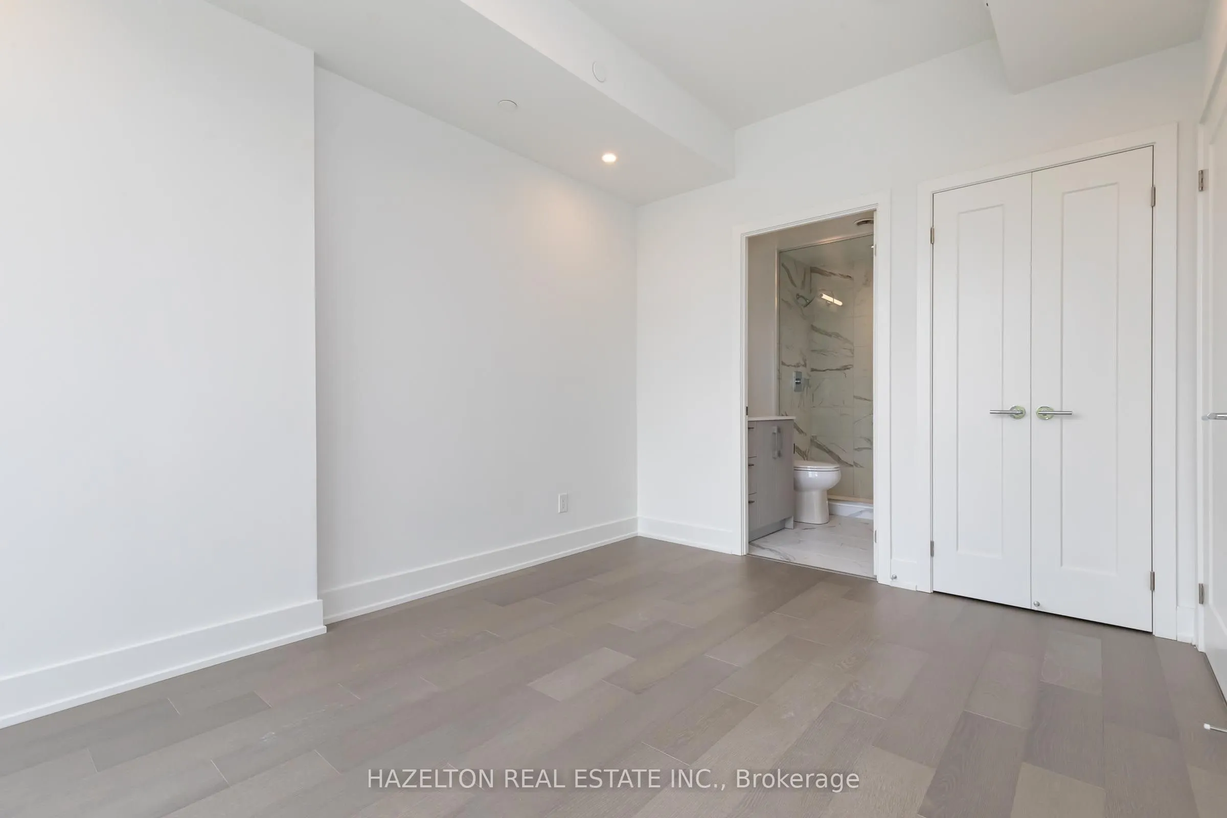 8 Manor Road W #605