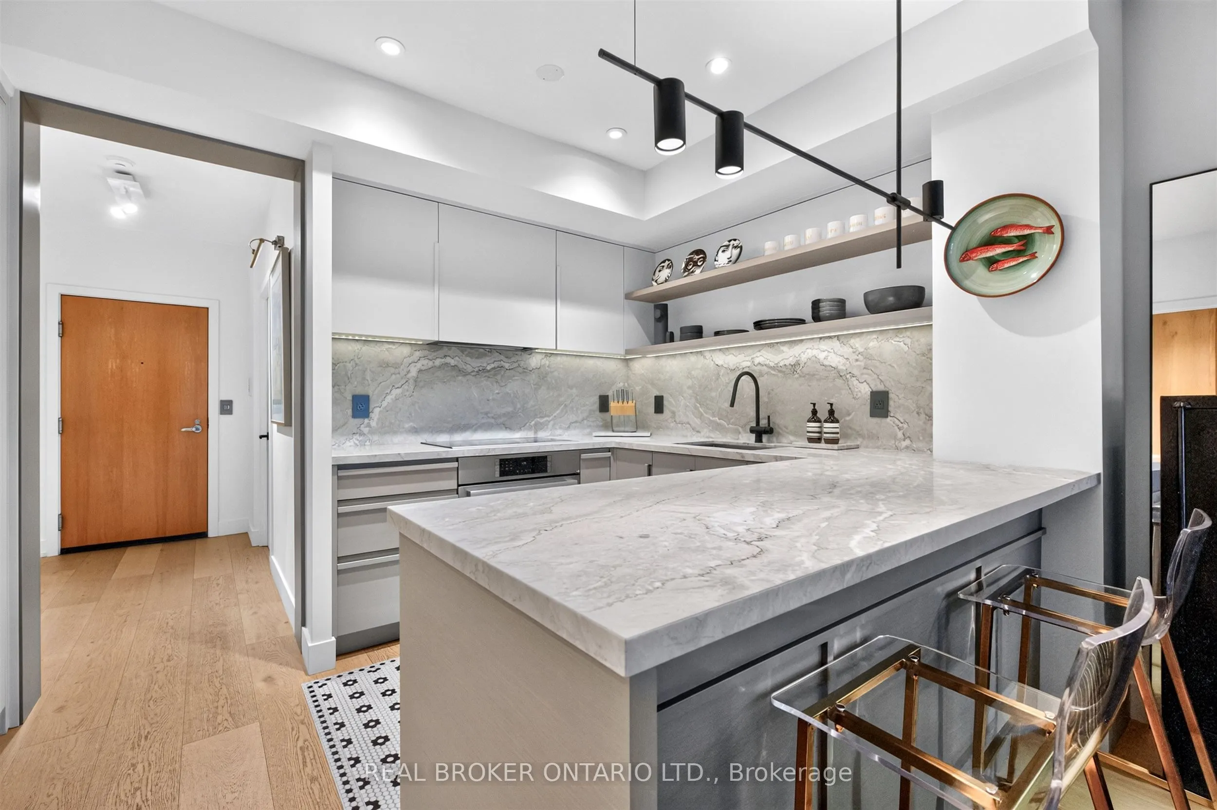 168 King Street E #1604