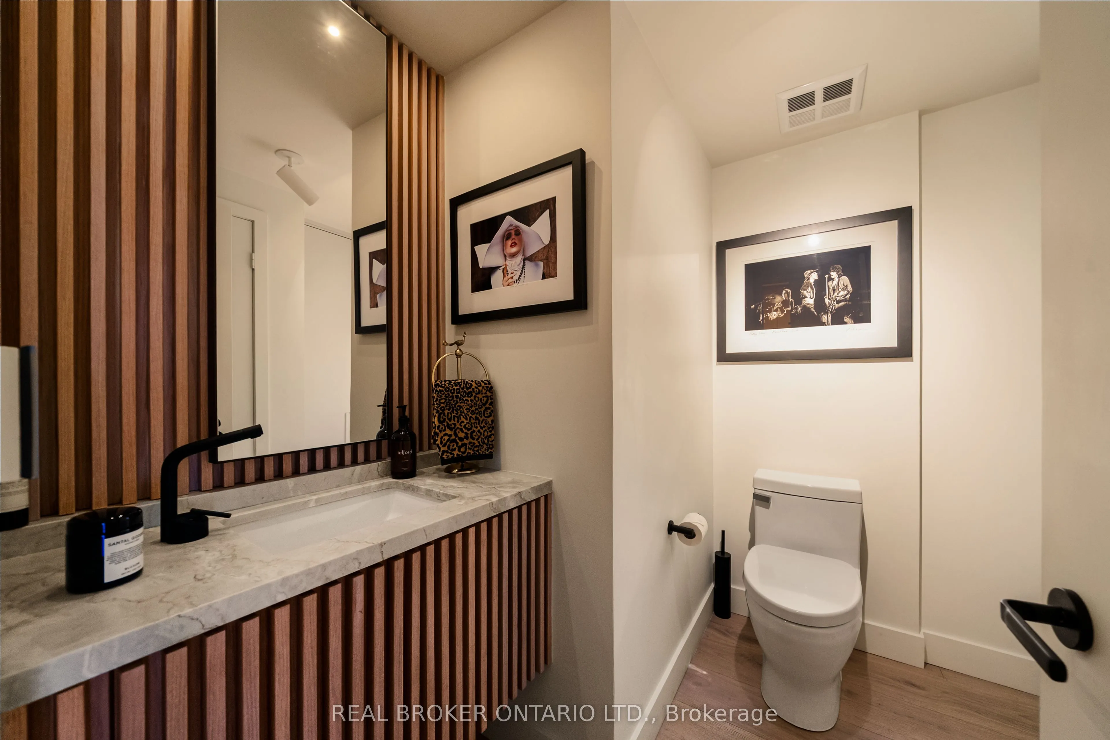 168 King Street E #1604