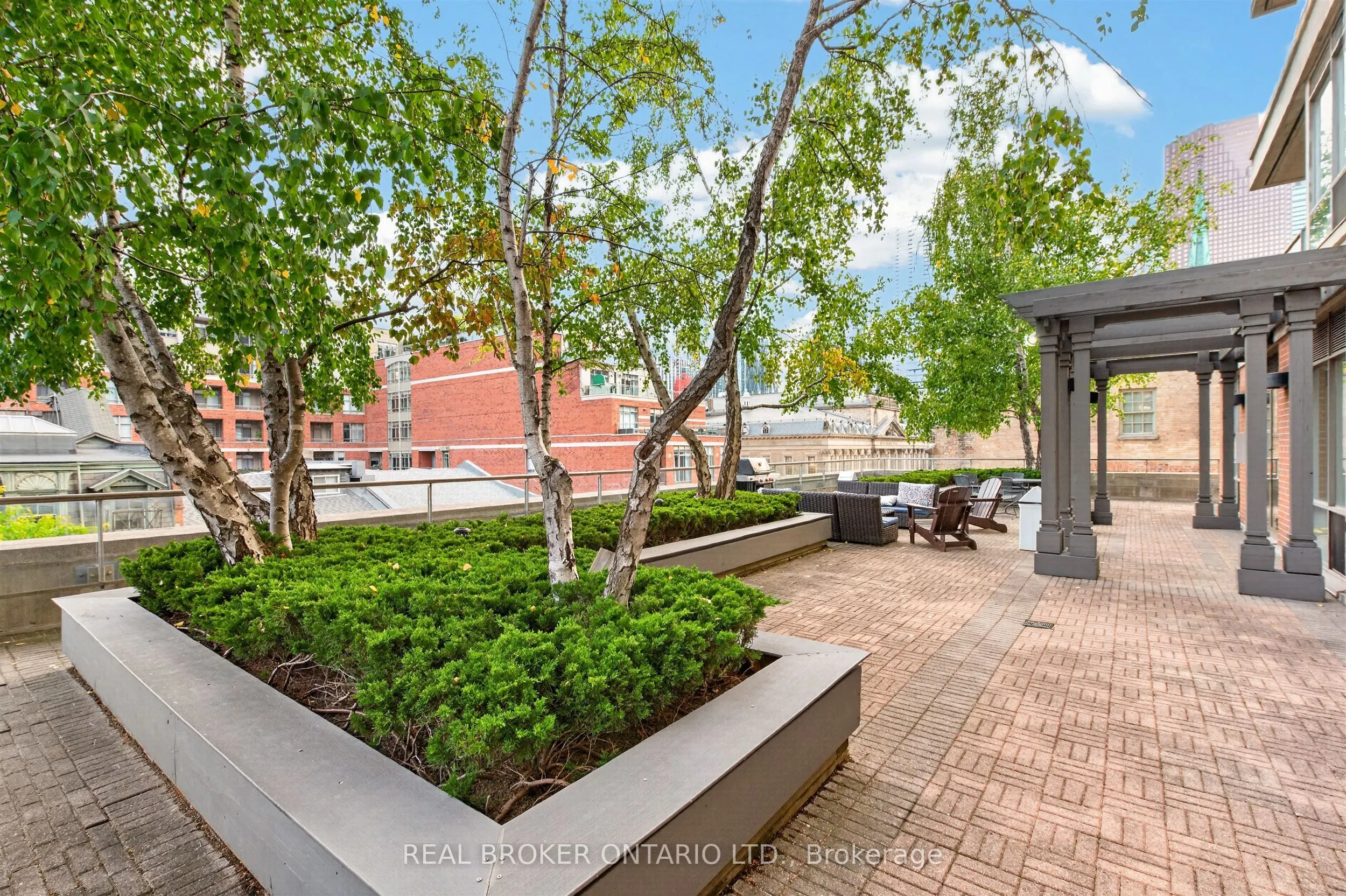 168 King Street E #1604