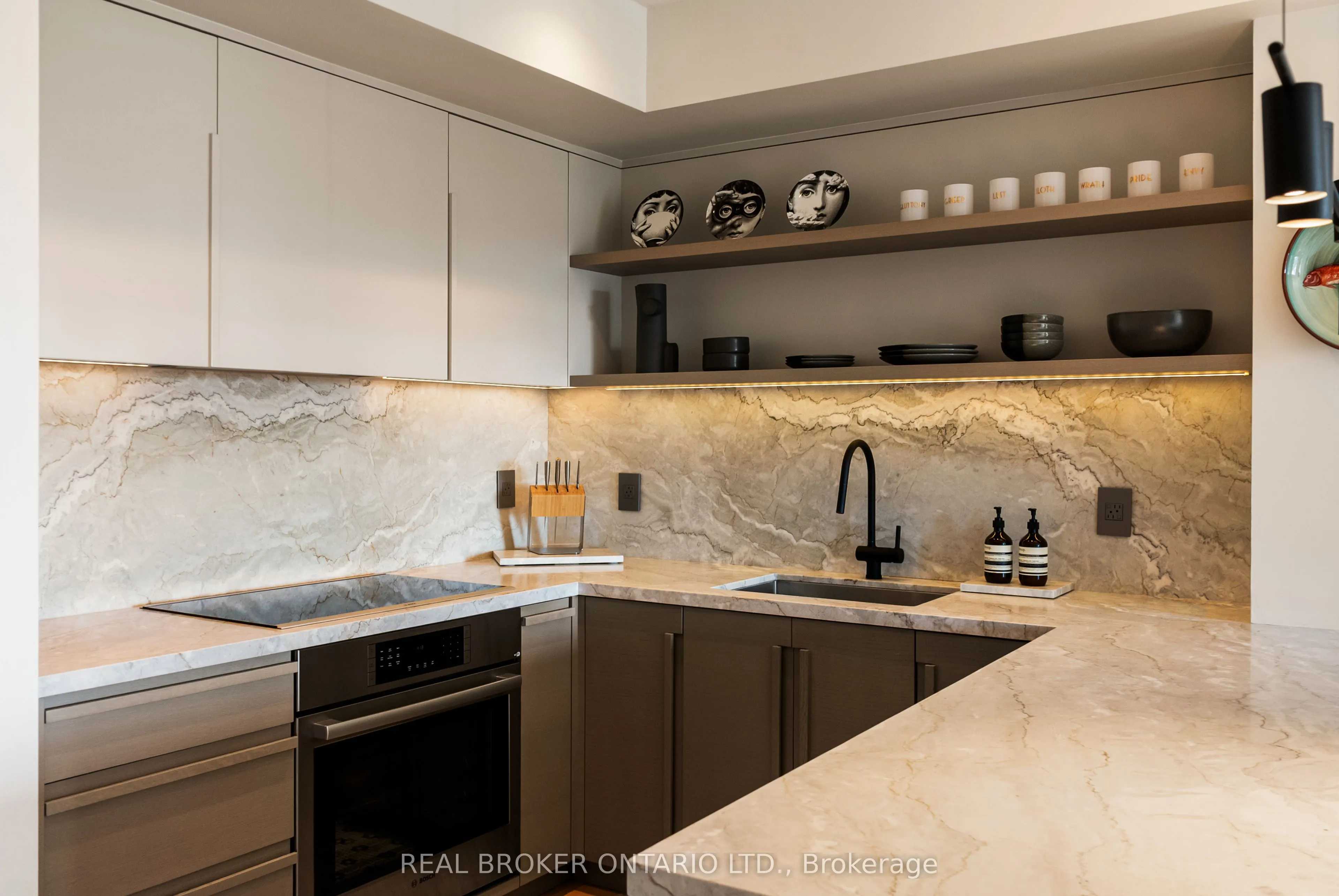 168 King Street E #1604
