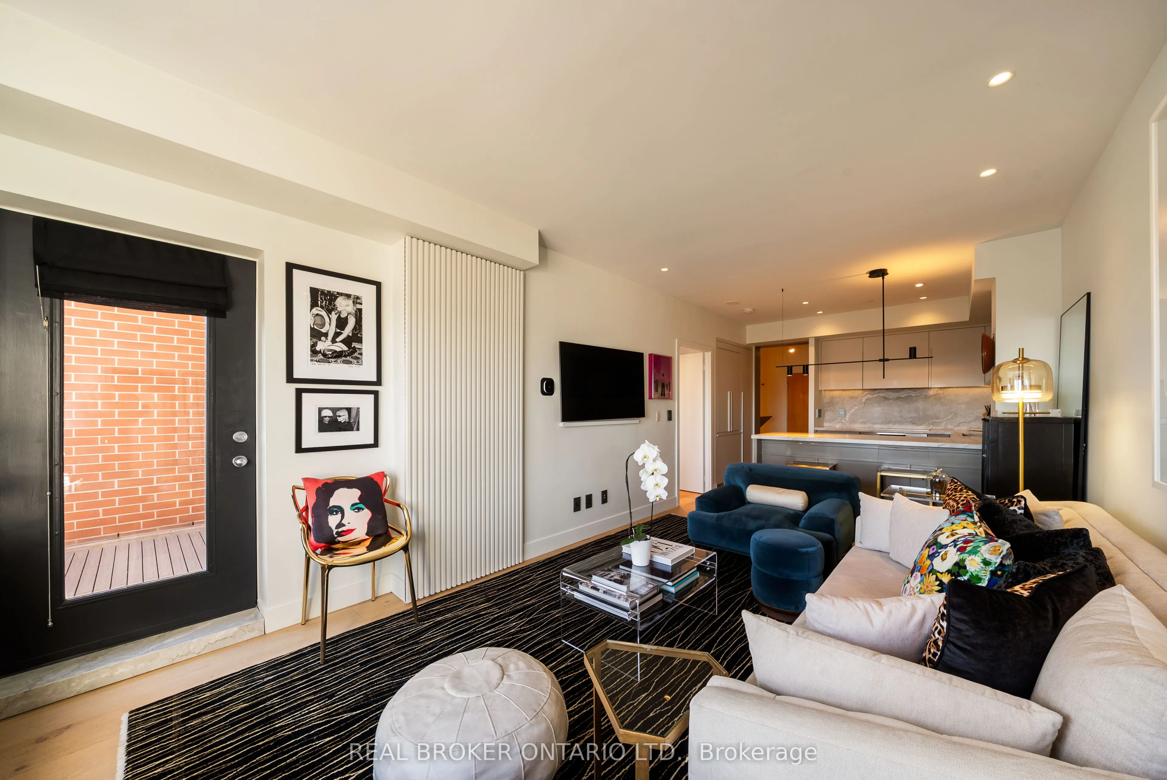 168 King Street E #1604