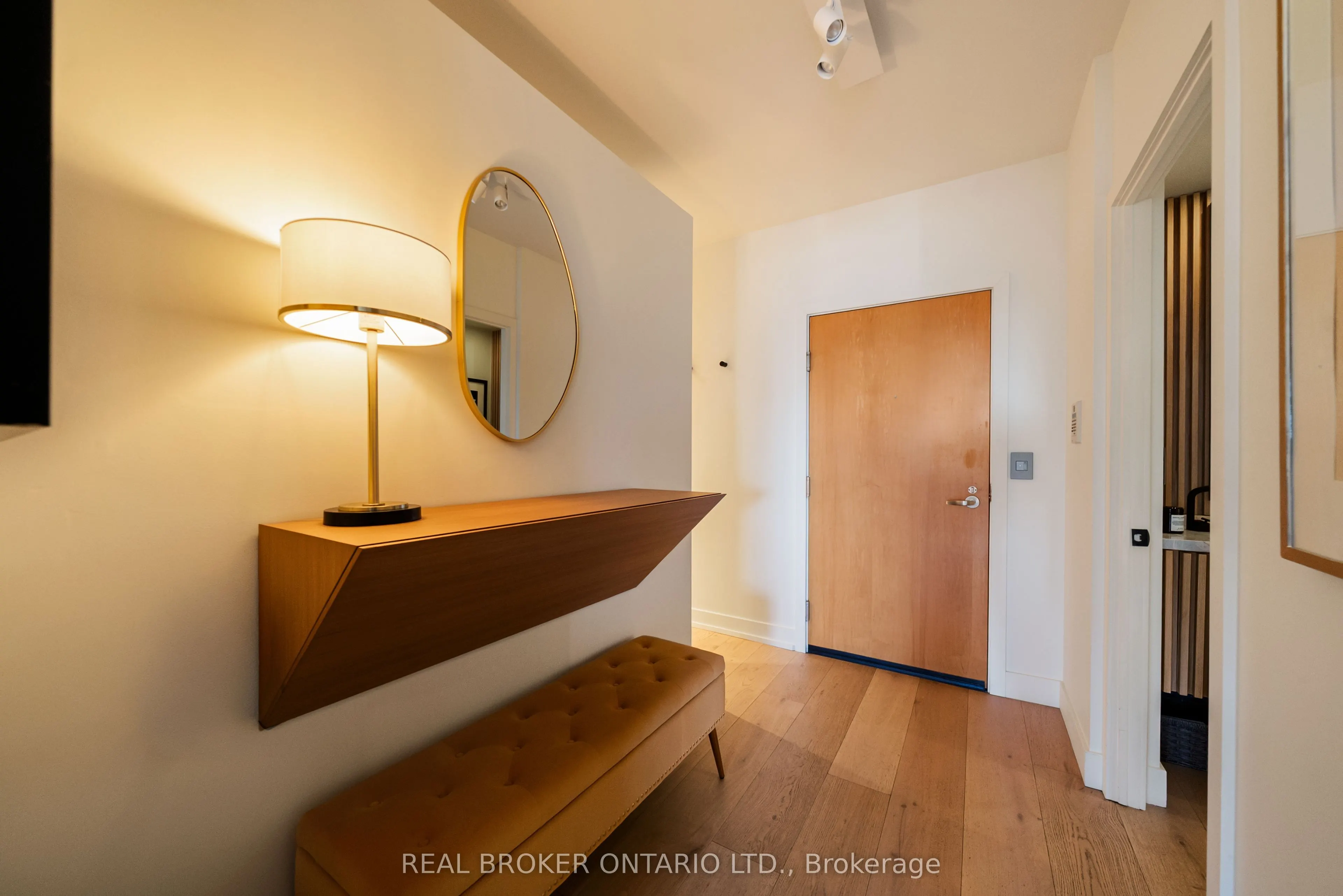 168 King Street E #1604