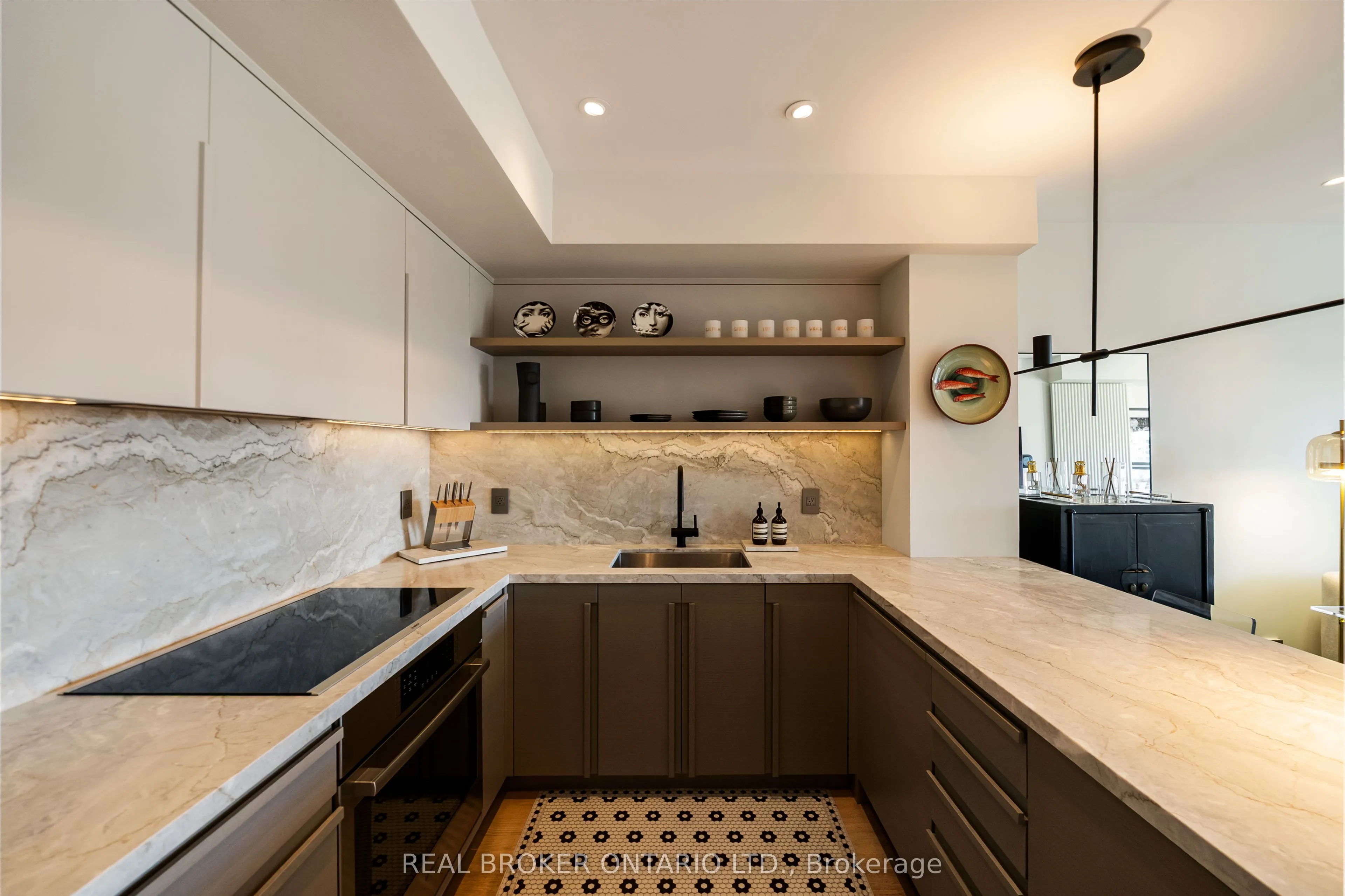 168 King Street E #1604