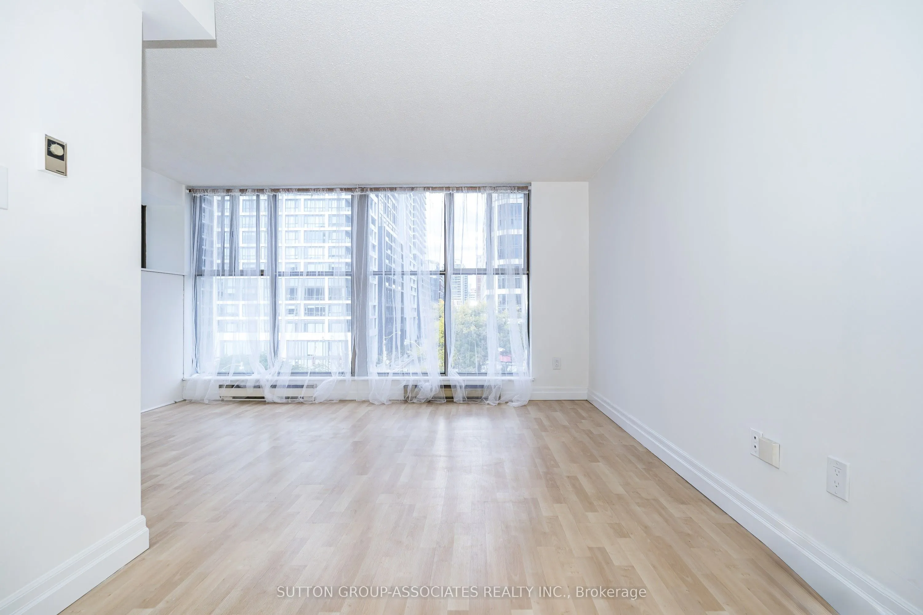 65 Scadding Avenue #501