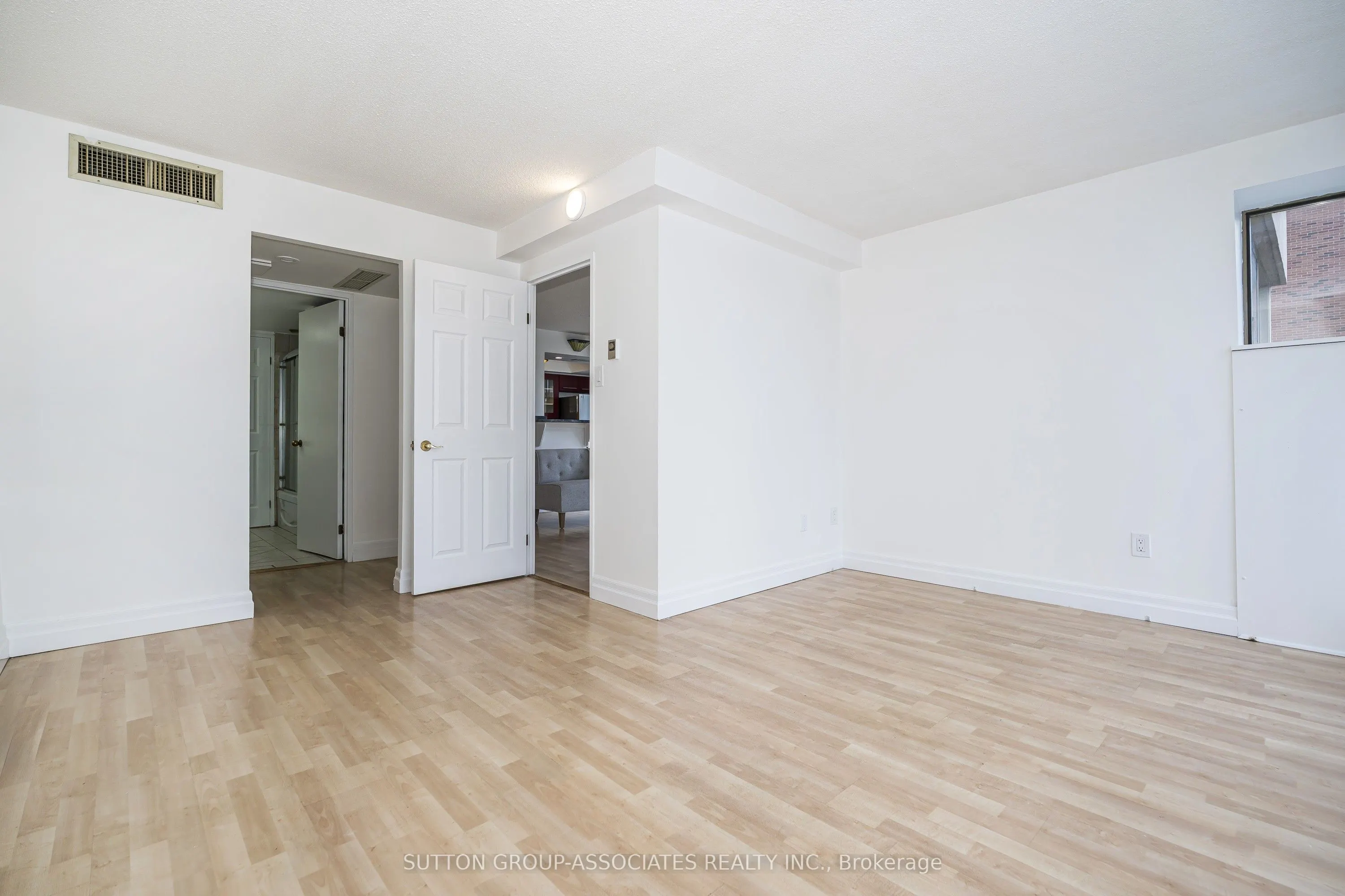 65 Scadding Avenue #501