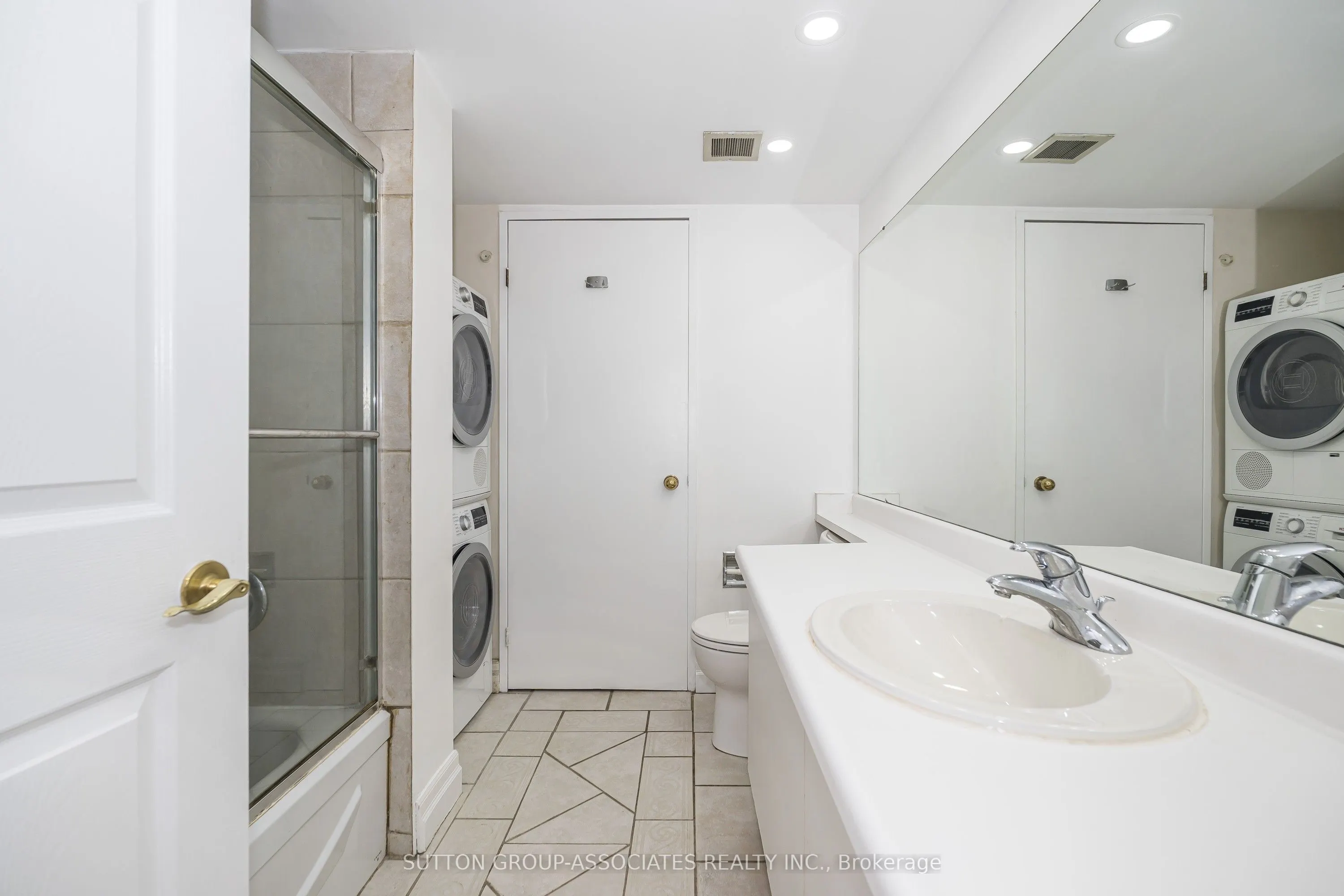 65 Scadding Avenue #501
