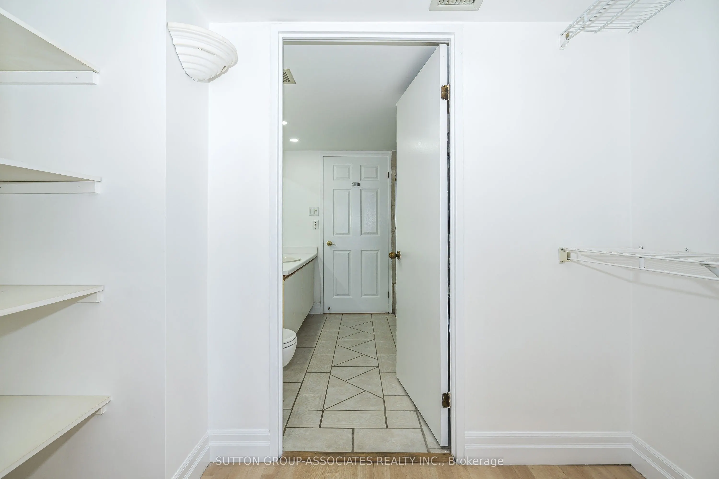 65 Scadding Avenue #501