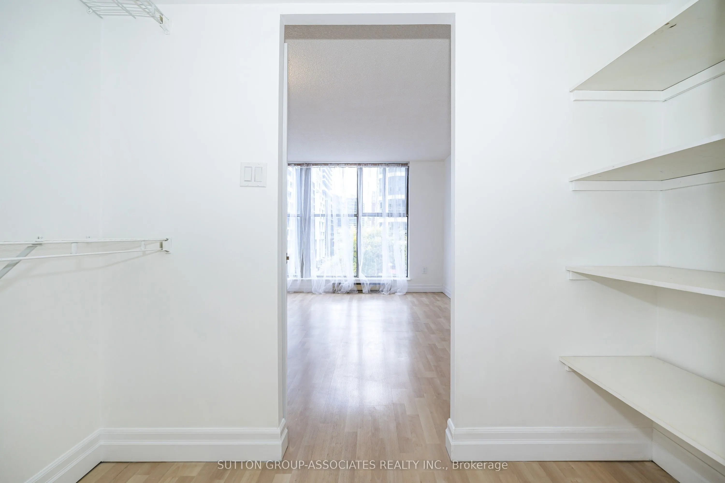 65 Scadding Avenue #501