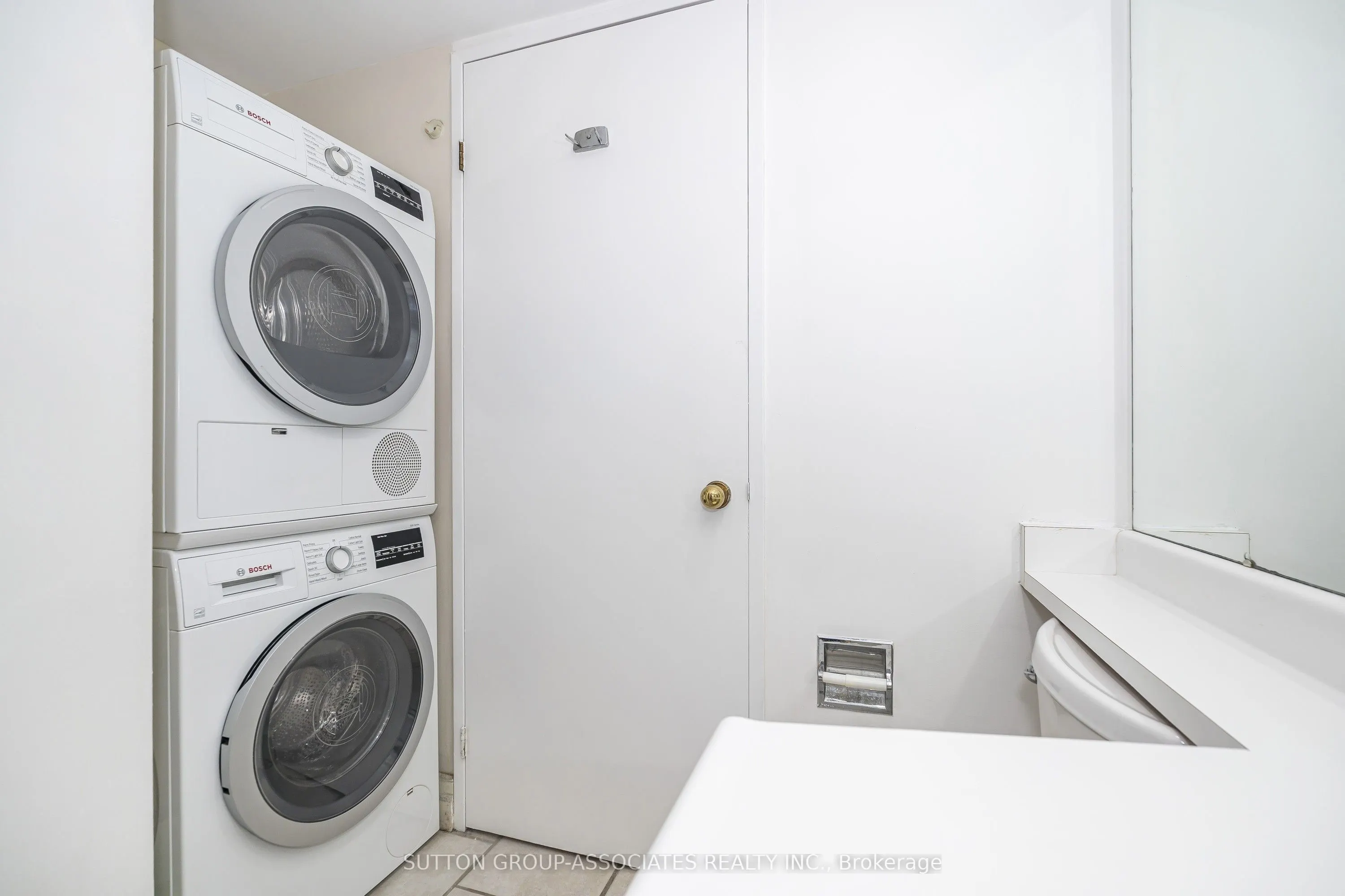 65 Scadding Avenue #501