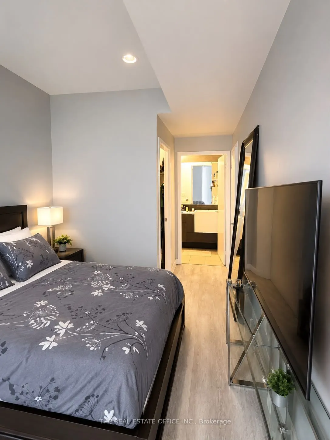 151 Dan Leckie Way #202