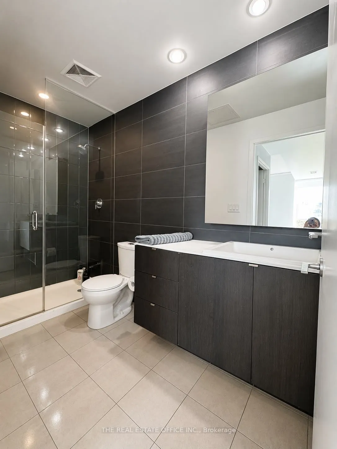 151 Dan Leckie Way #202