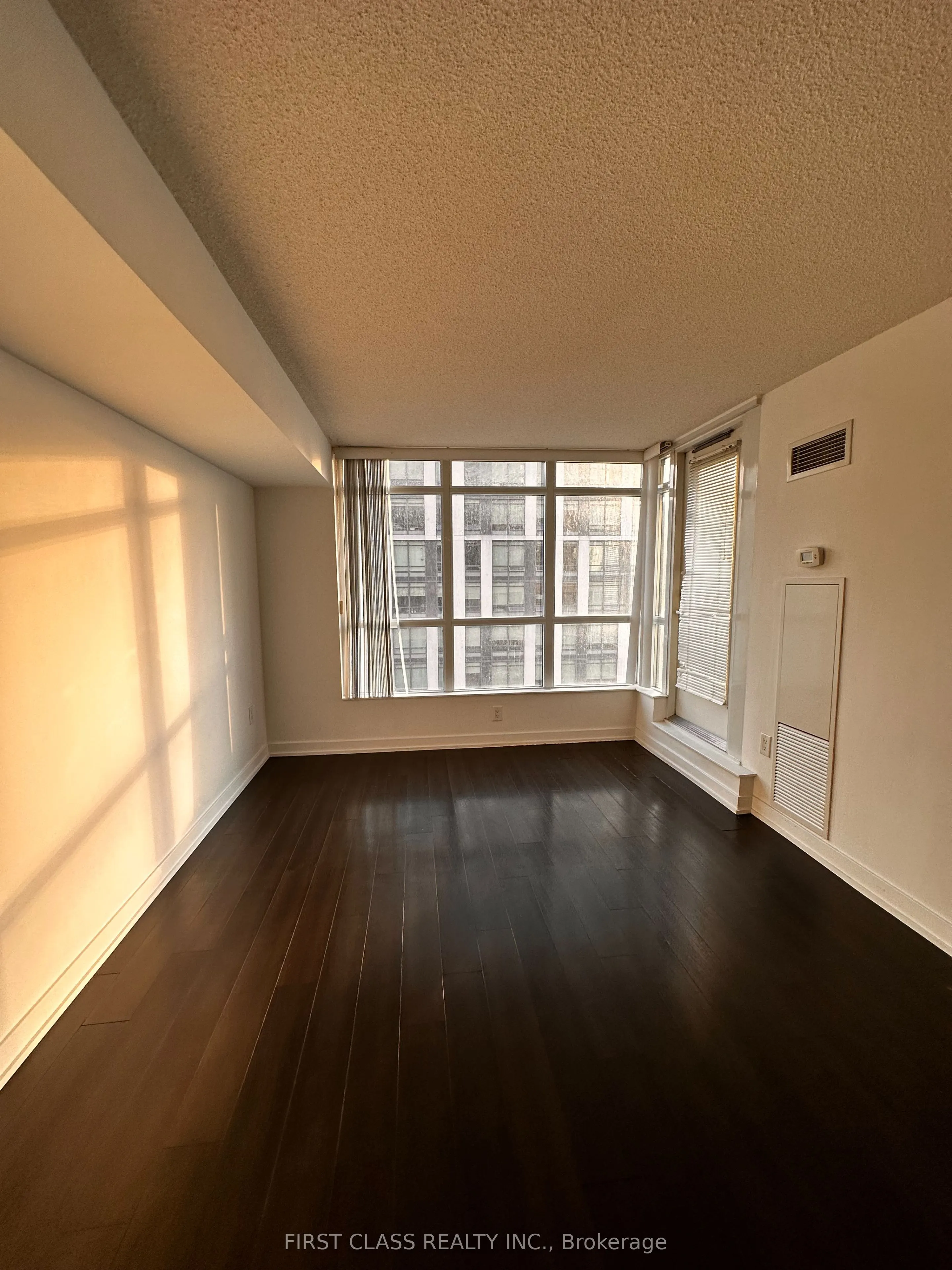 151 Dan Leckie Way #1106