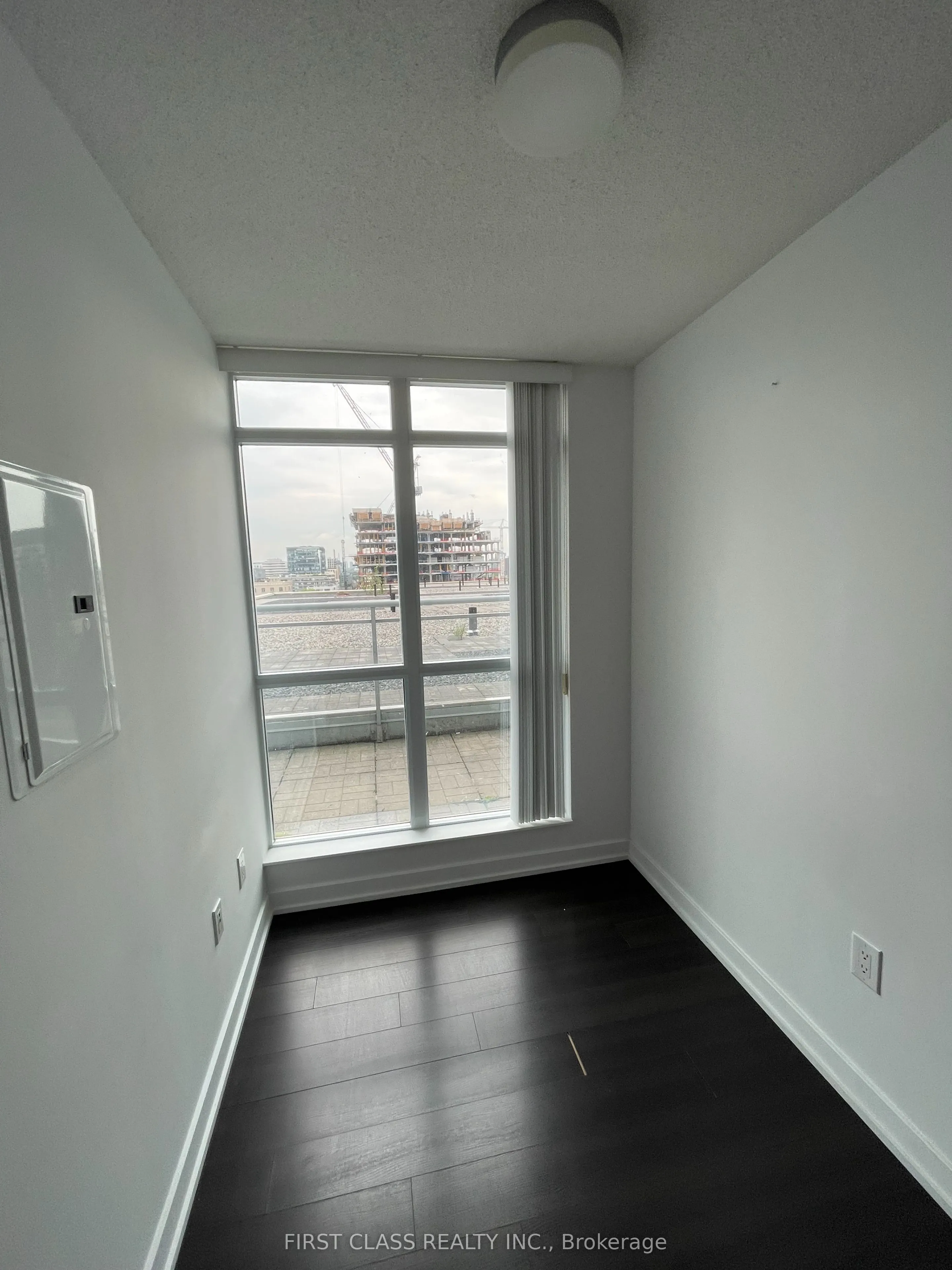 151 Dan Leckie Way #1106