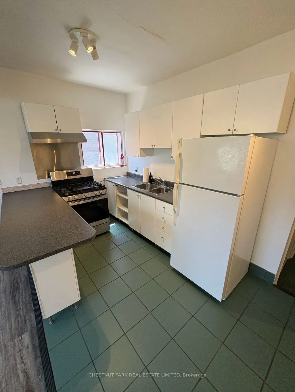 435 Manning Avenue #Main Floor