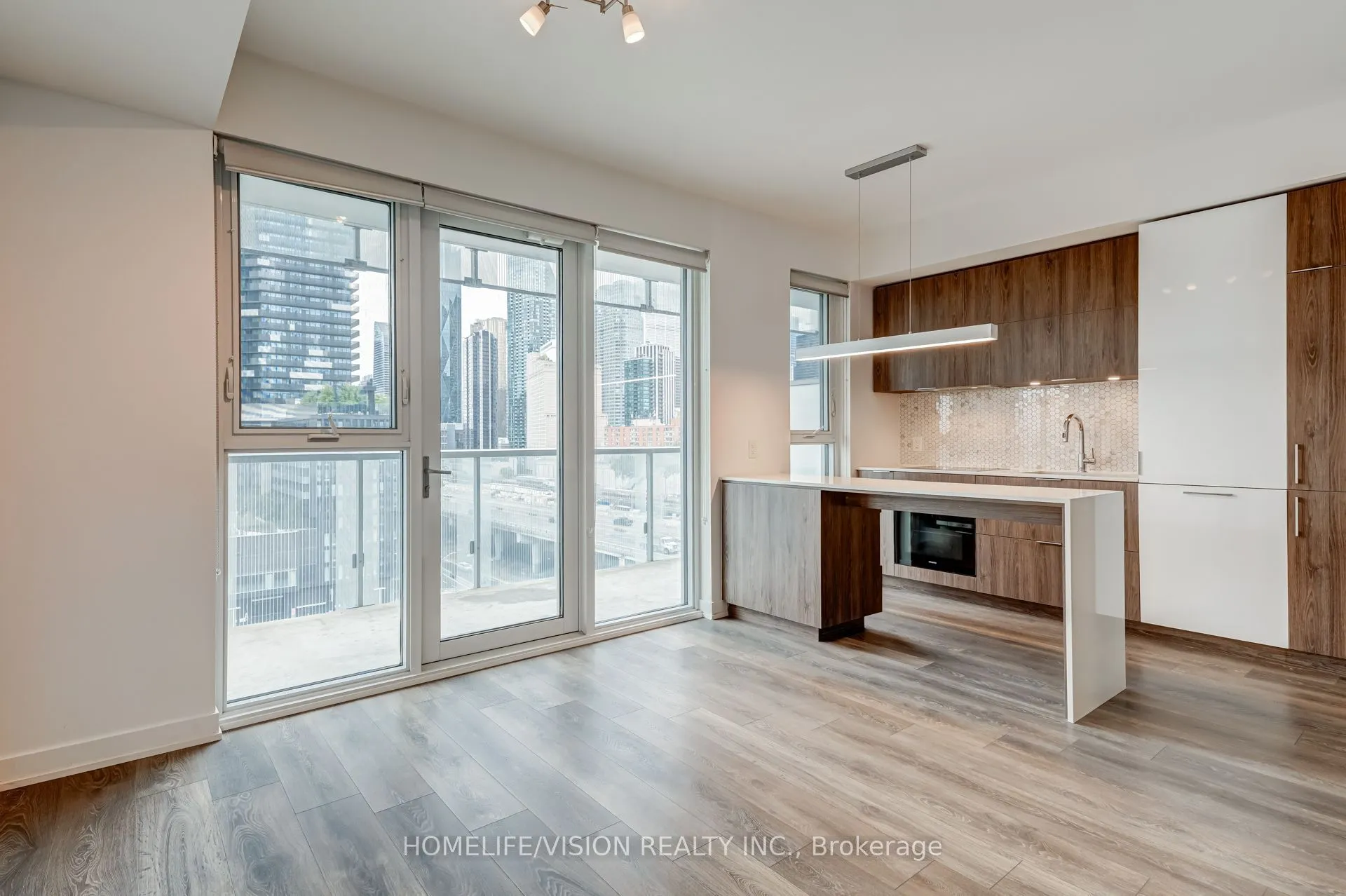 15 Lower Jarvis Street #807