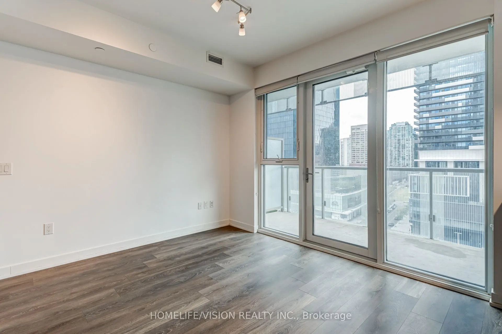 15 Lower Jarvis Street #807