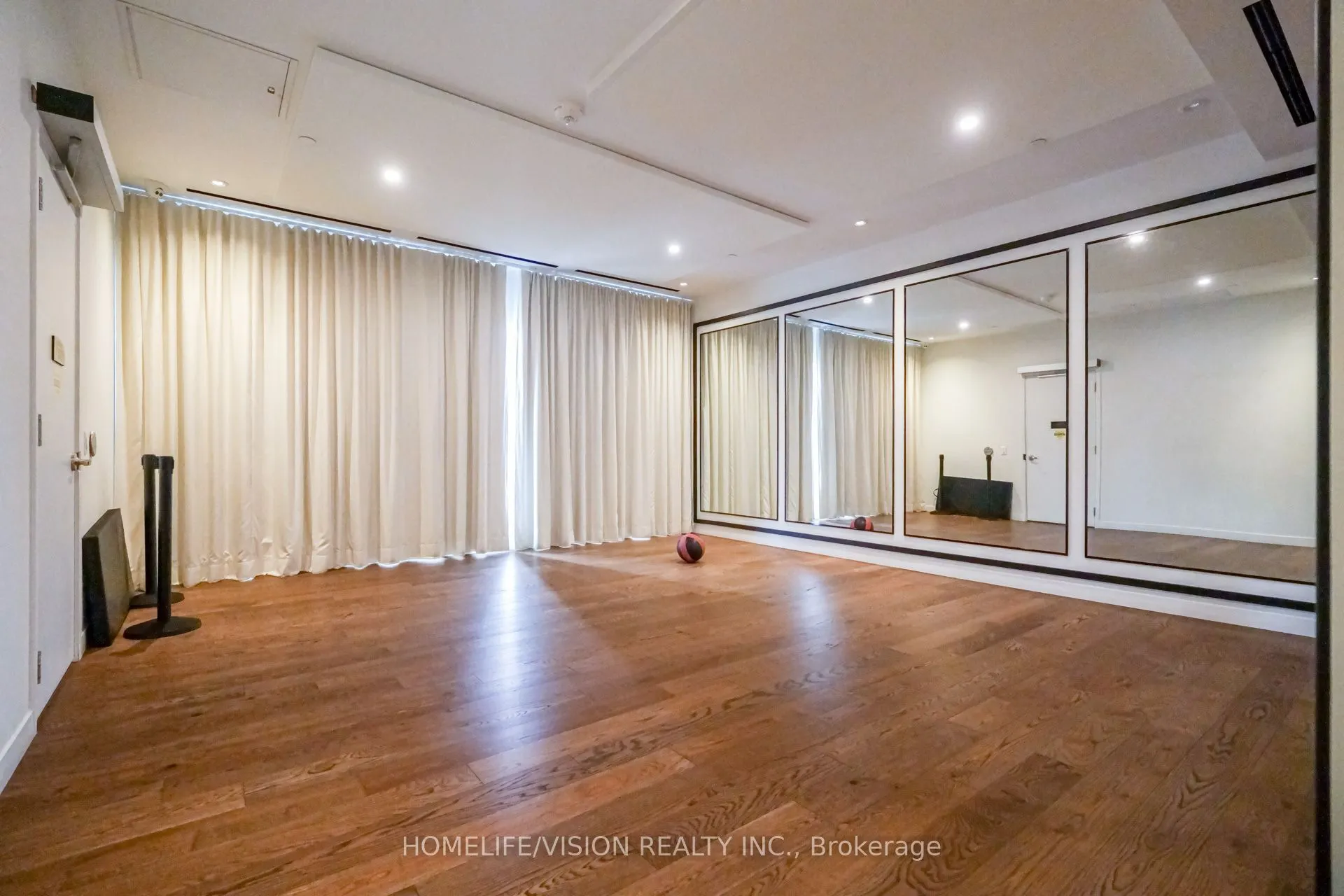 15 Lower Jarvis Street #807