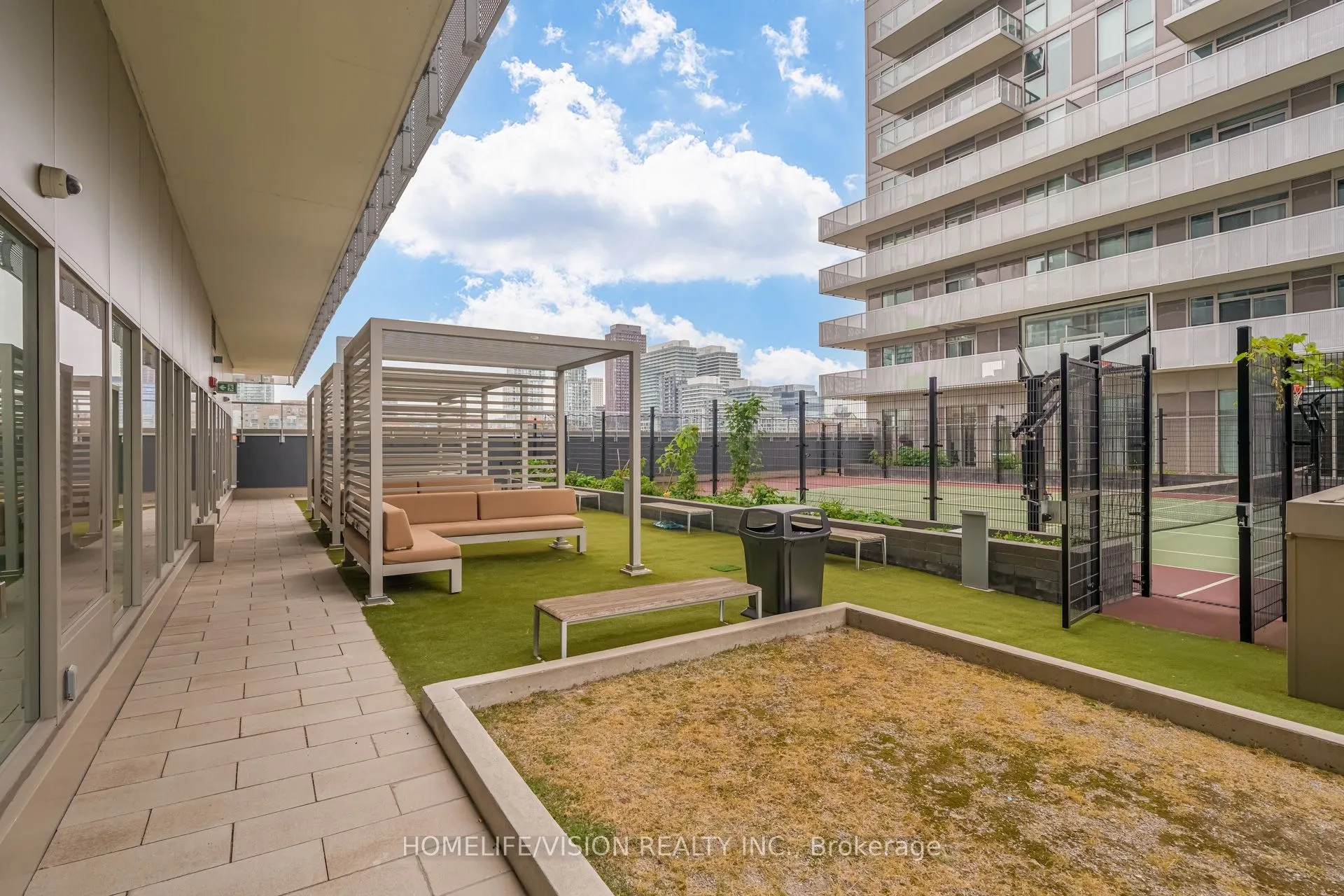 15 Lower Jarvis Street #807