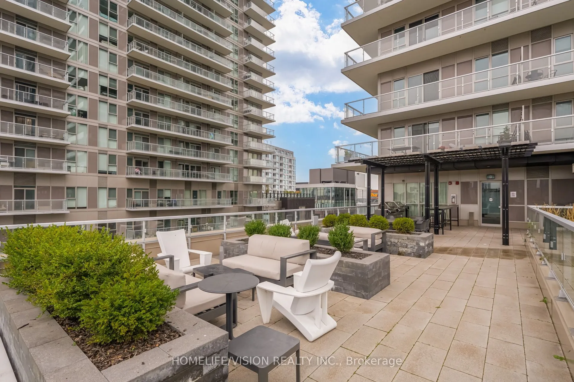 15 Lower Jarvis Street #807