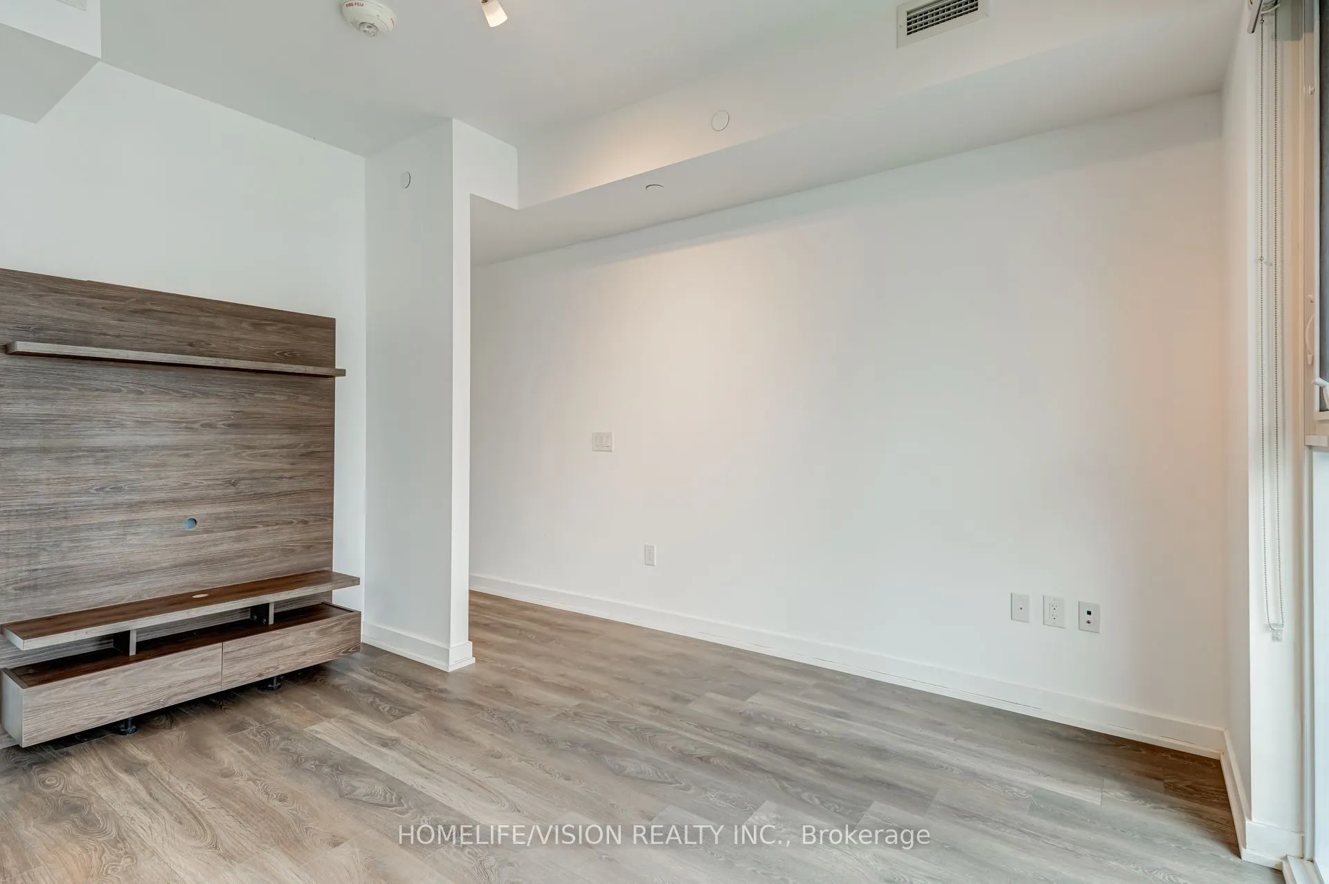 15 Lower Jarvis Street #807
